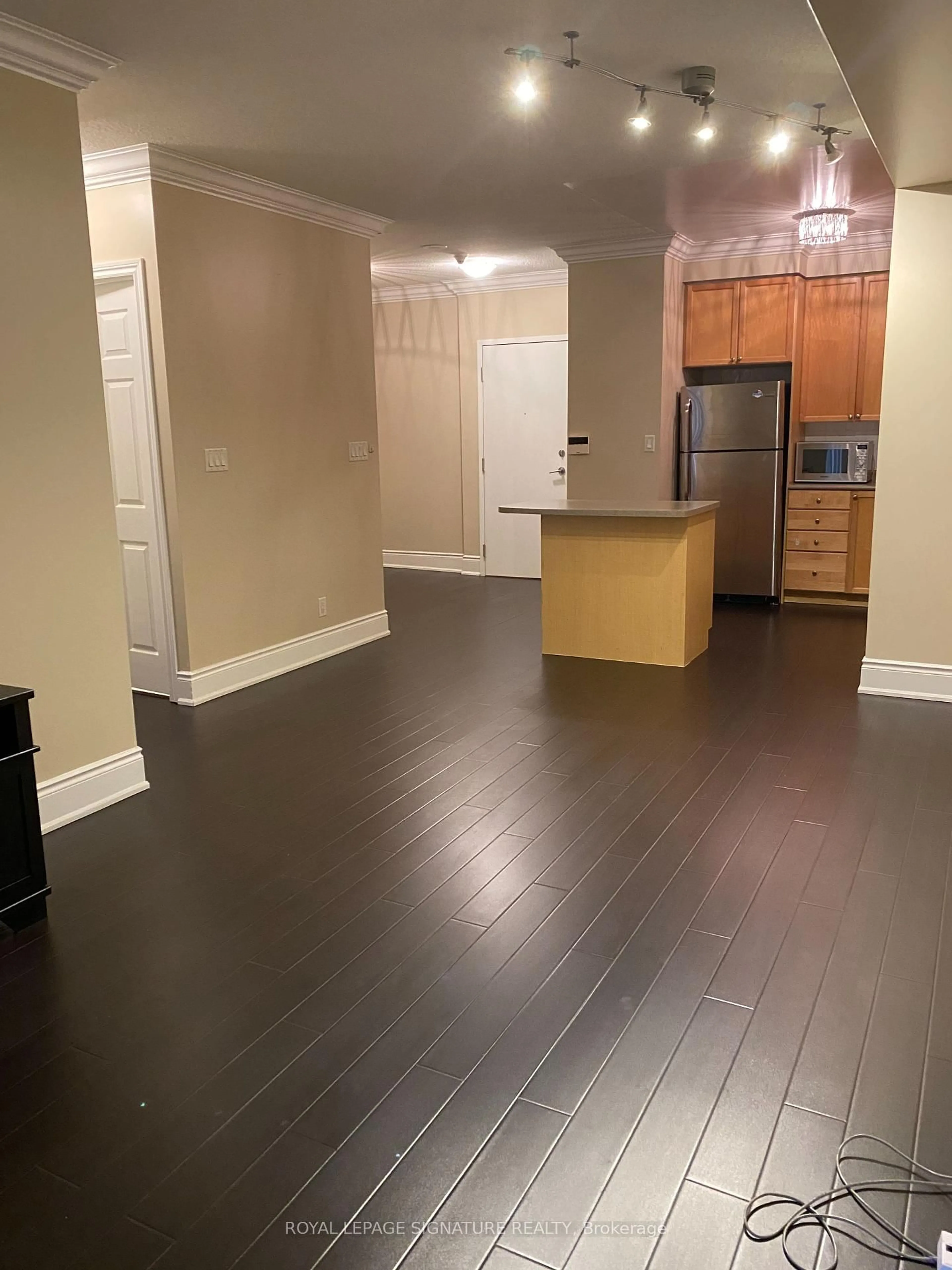 A pic of a room for 3880 Duke Of York Blvd #202, Mississauga Ontario L5B 4M7