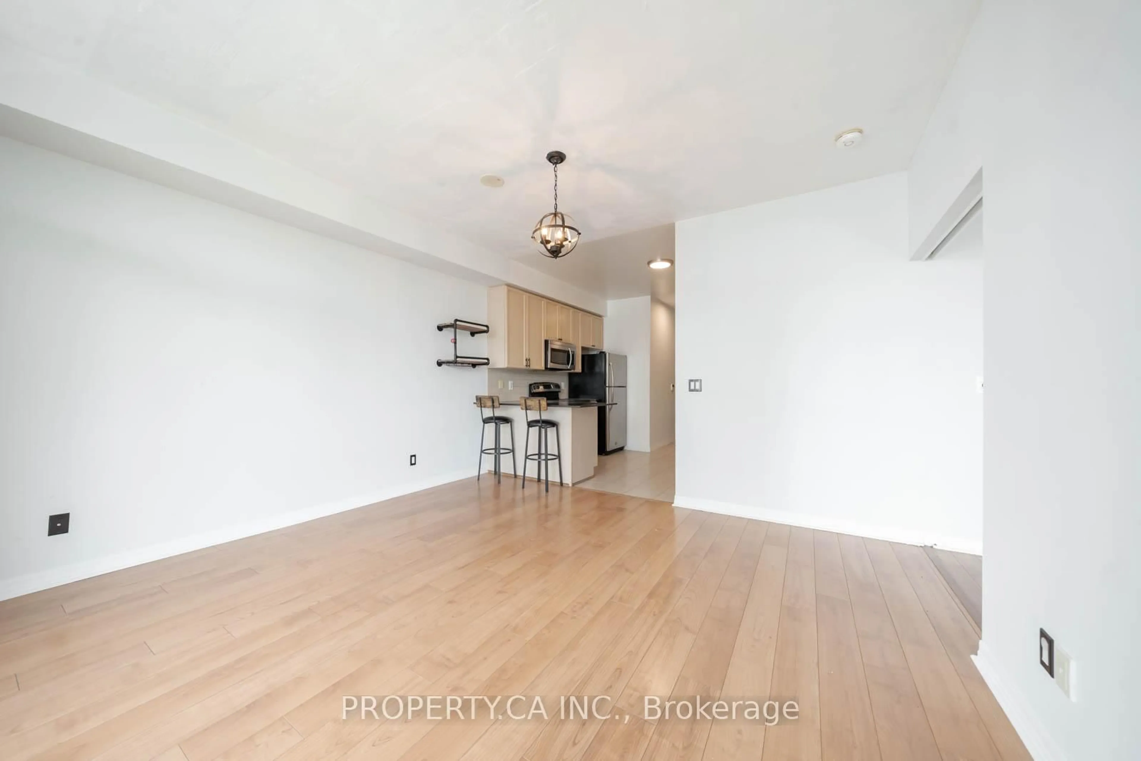 A pic of a room for 225 Webb Dr #3003, Mississauga Ontario L5B 4P2