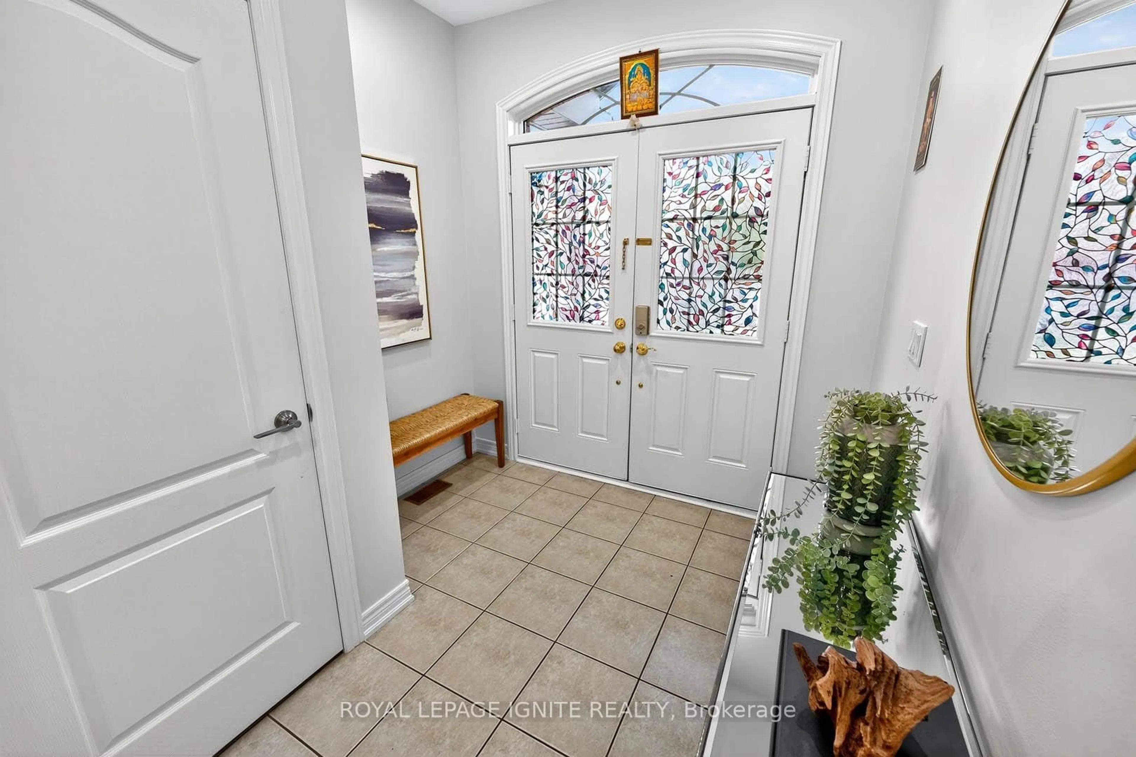 Indoor entryway for 24 Micarta Ave, Brampton Ontario L6P 3Z3