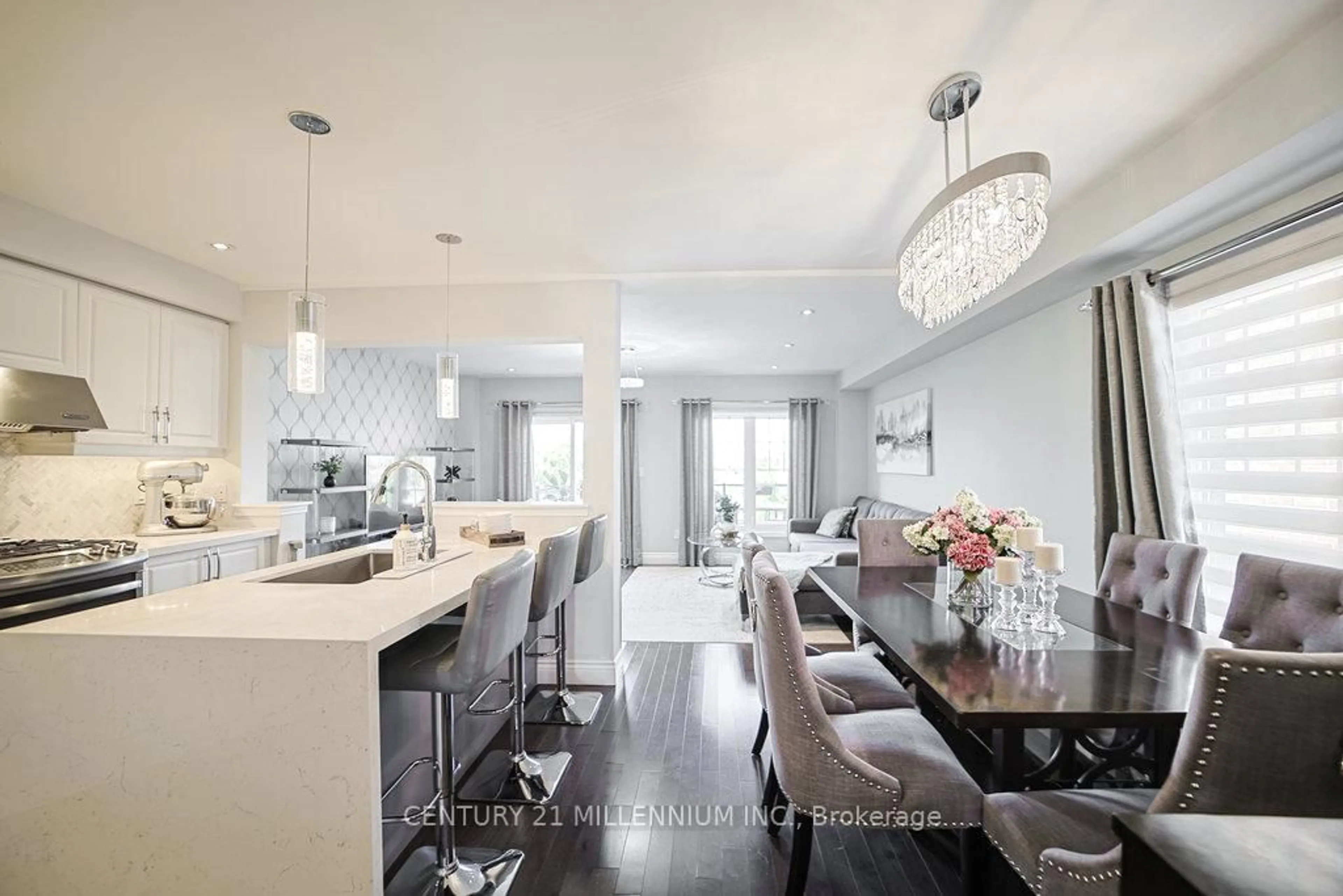 Open concept kitchen, unknown for 32 Davenhill Rd, Brampton Ontario L6P 3E1