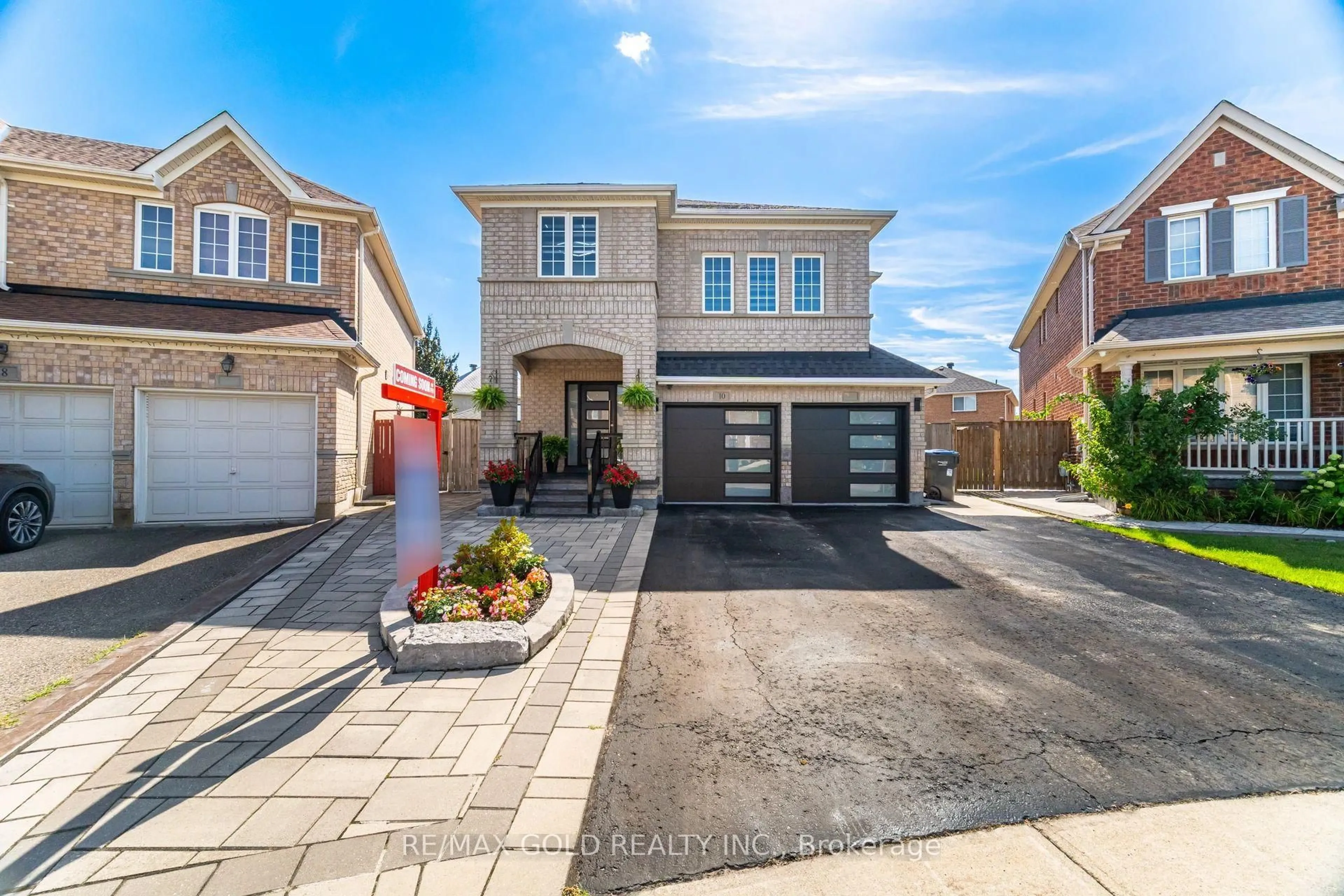 Home with brick exterior material, street for 10 Cloverlawn St, Brampton Ontario L7A 3X5