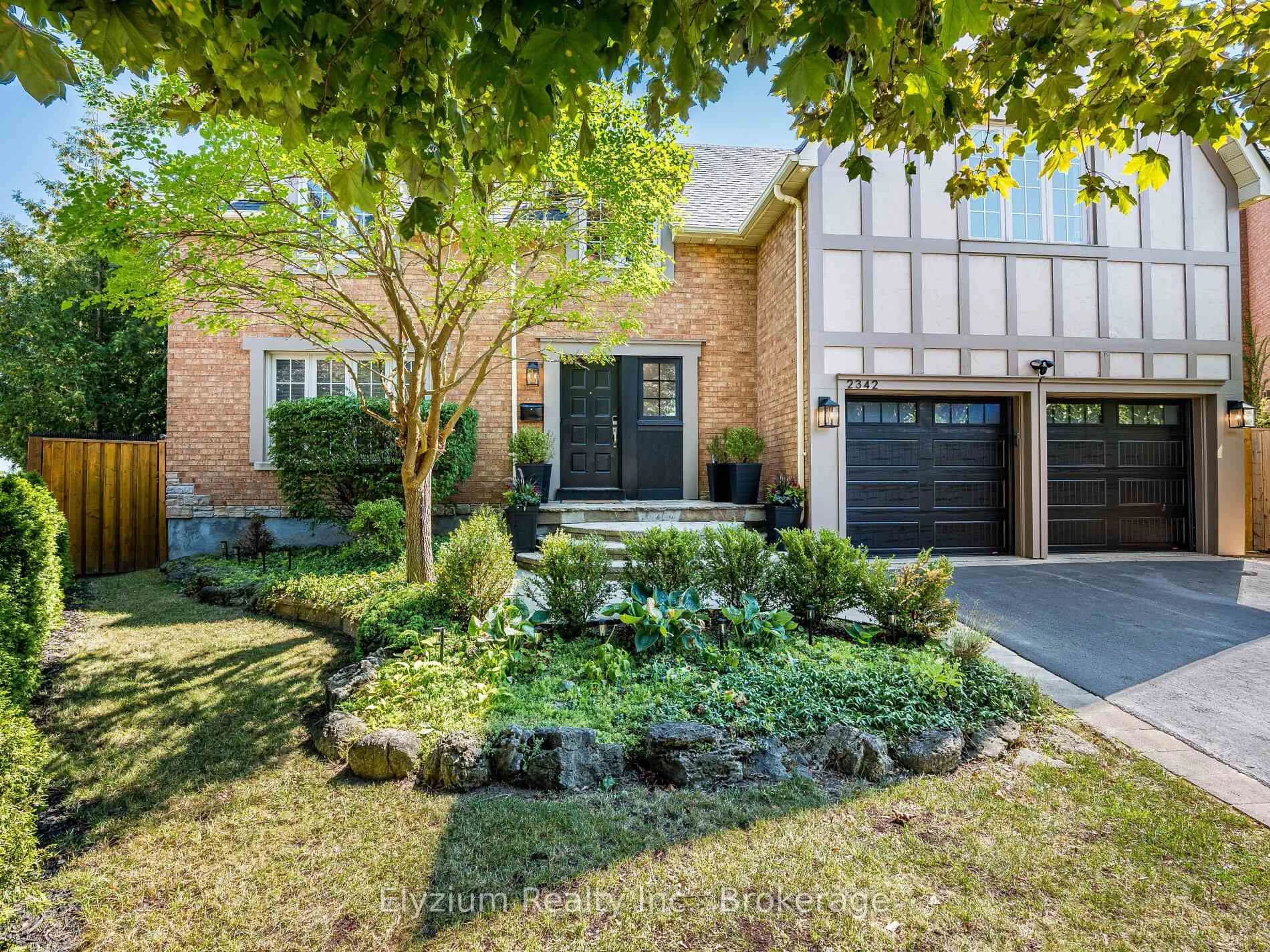 Home with brick exterior material, street for 2342 Marisa Crt, Mississauga Ontario L5K 2P6