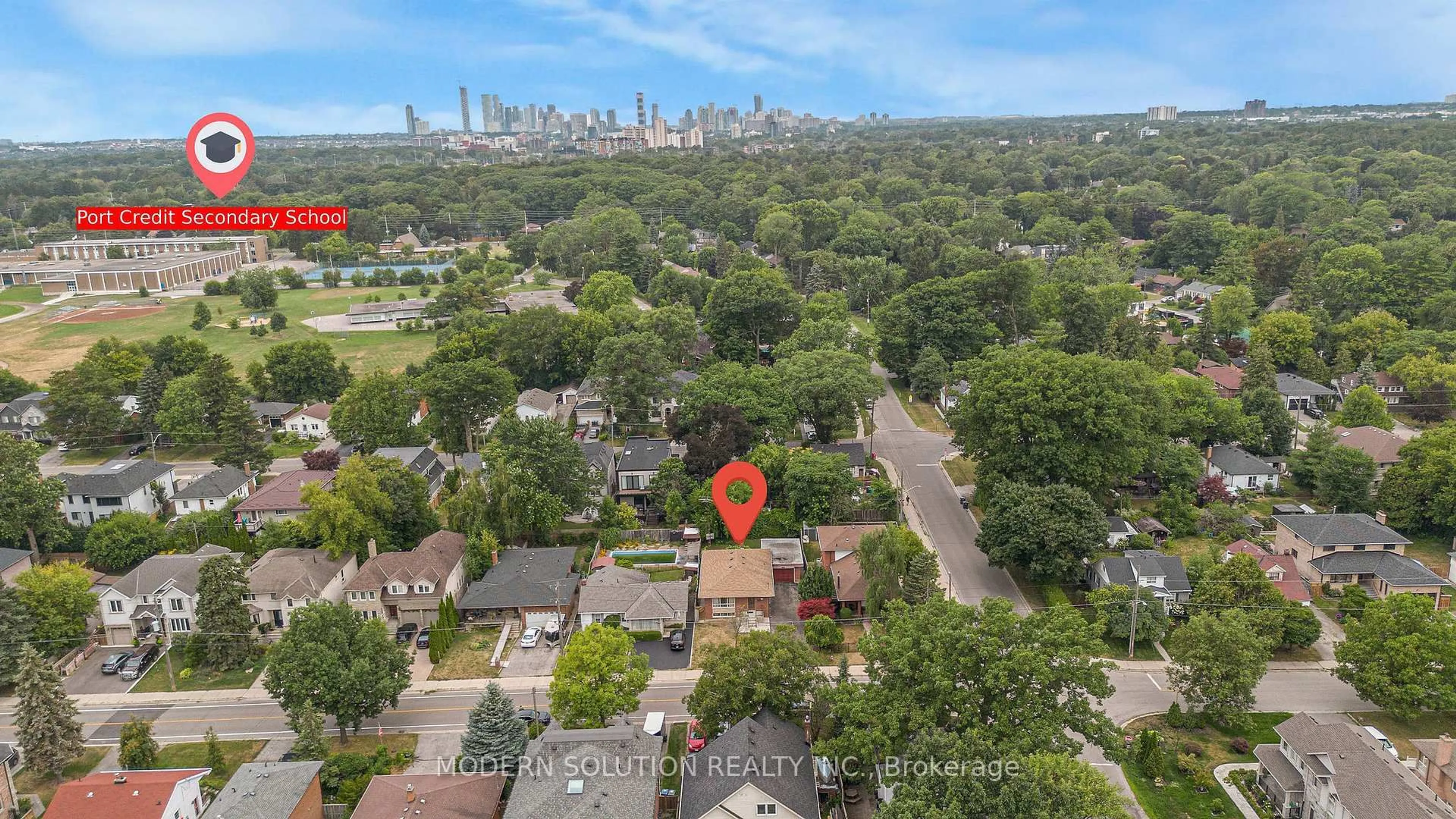 A pic from outside/outdoor area/front of a property/back of a property/a pic from drone, city buildings view from balcony for 177 Eaglewood Blvd, Mississauga Ontario L5G 1V8