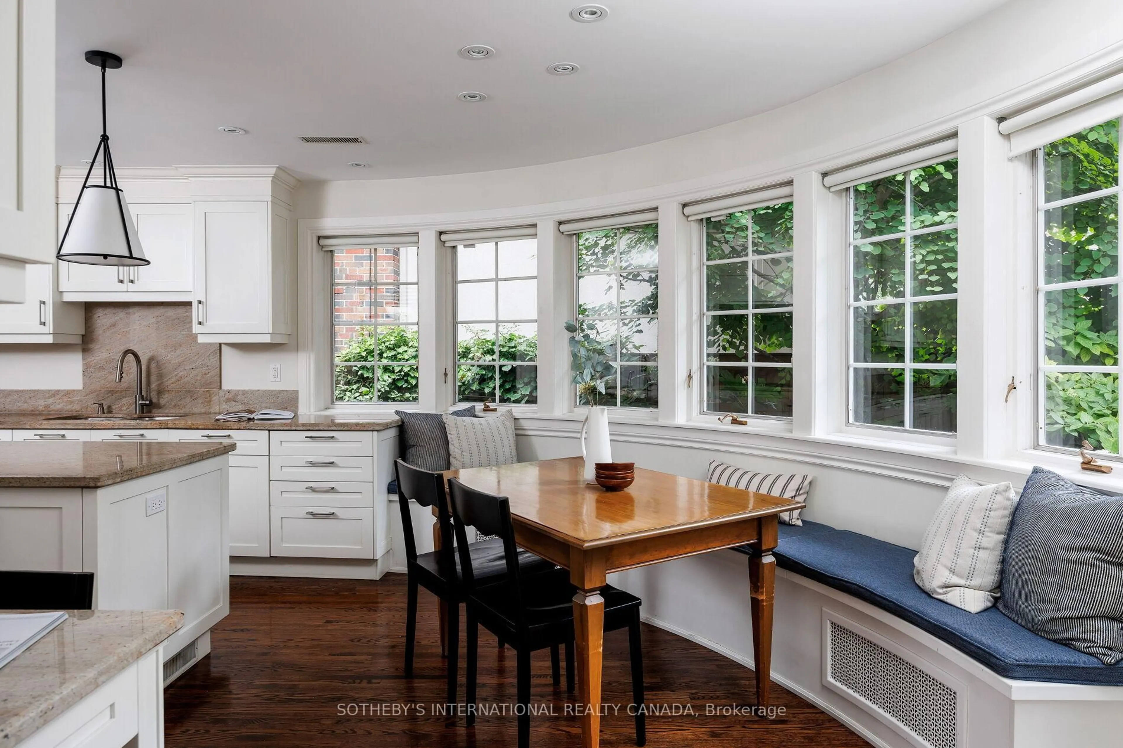 Open concept kitchen, unknown for 67 King Georges Rd, Toronto Ontario M8X 1L8