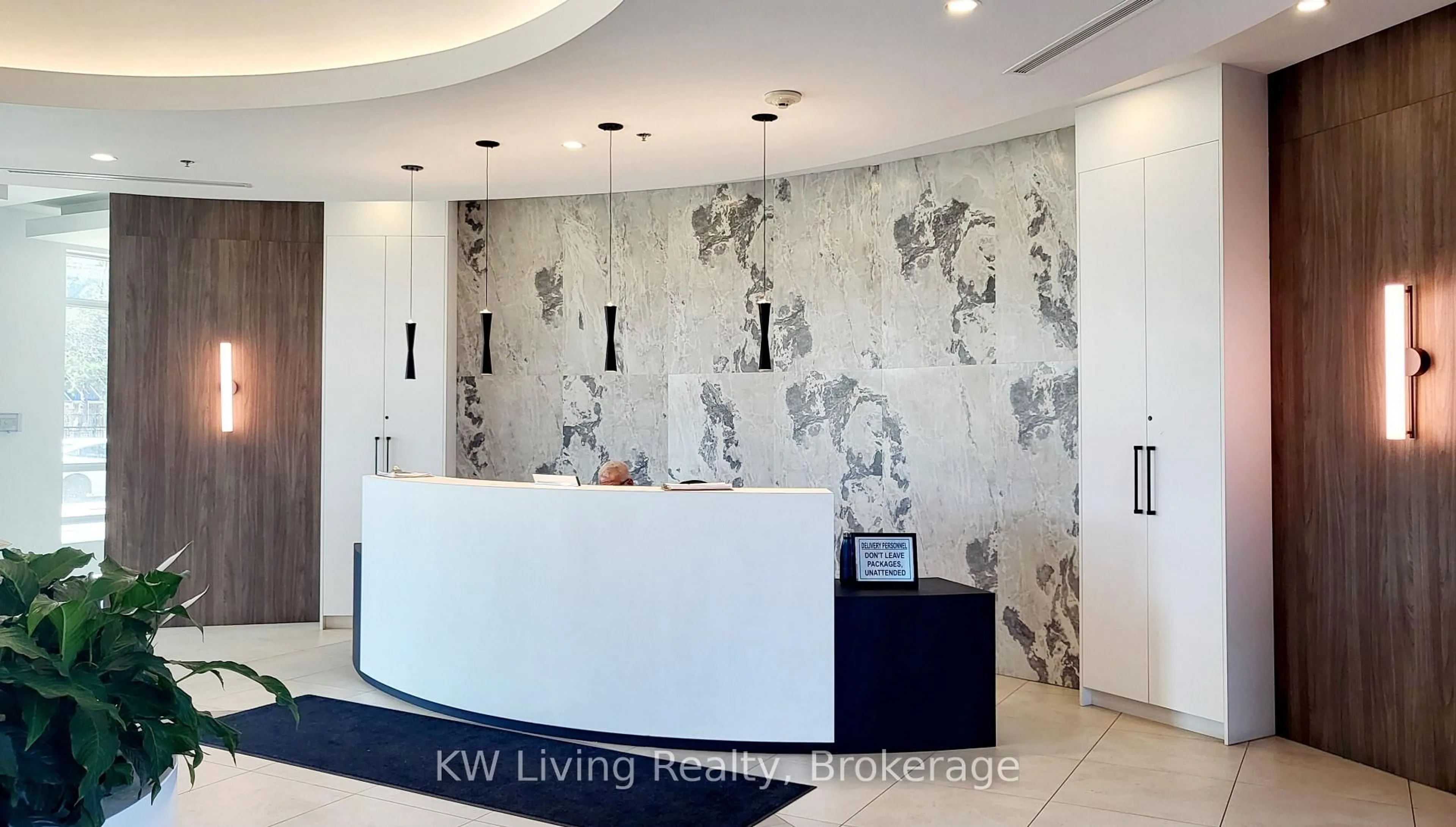 Lobby for 215 Queen St #810, Brampton Ontario L6W 0A9