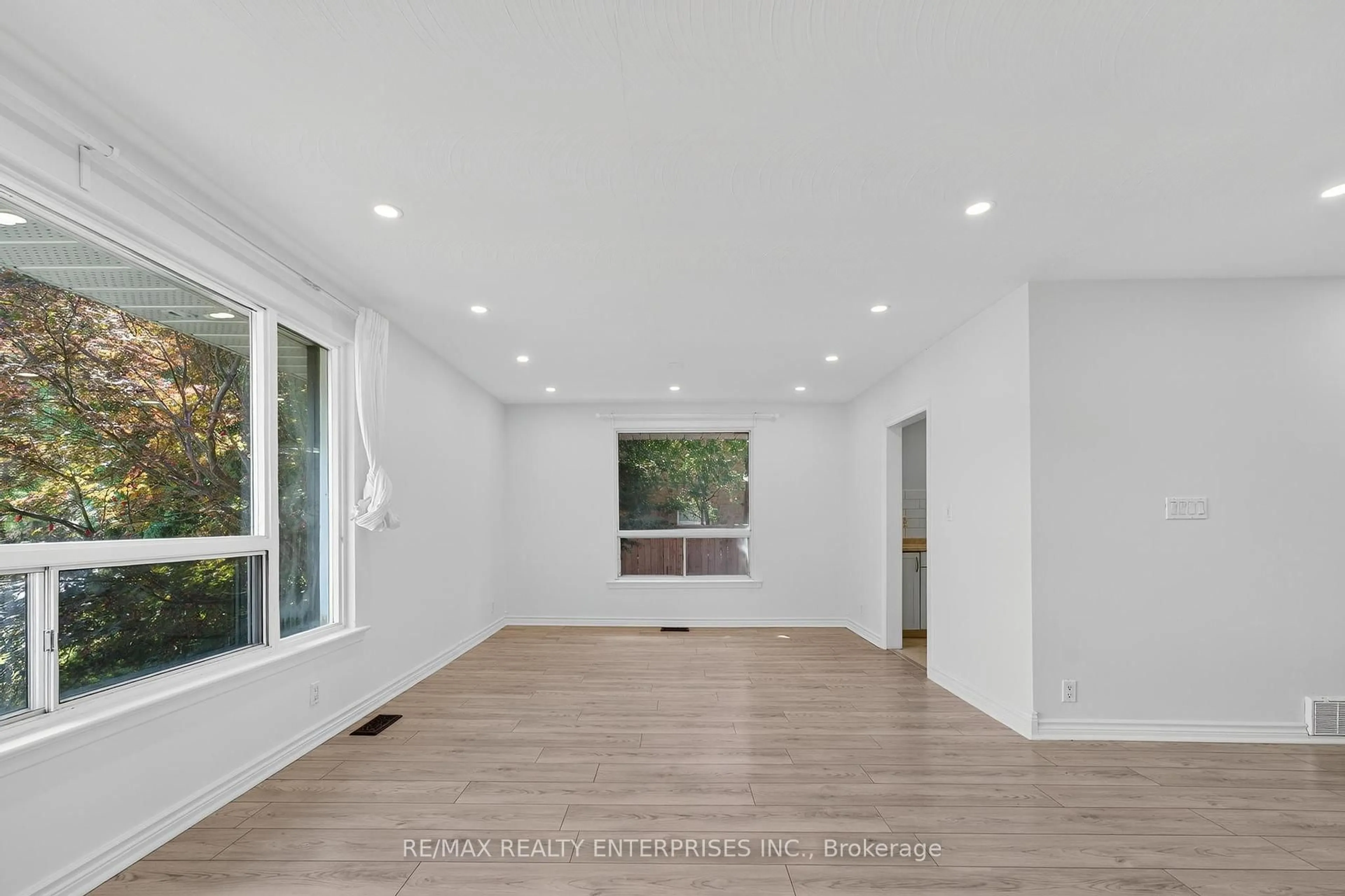 A pic of a room for 16 Warbeck Pl, Toronto Ontario M9R 3C3