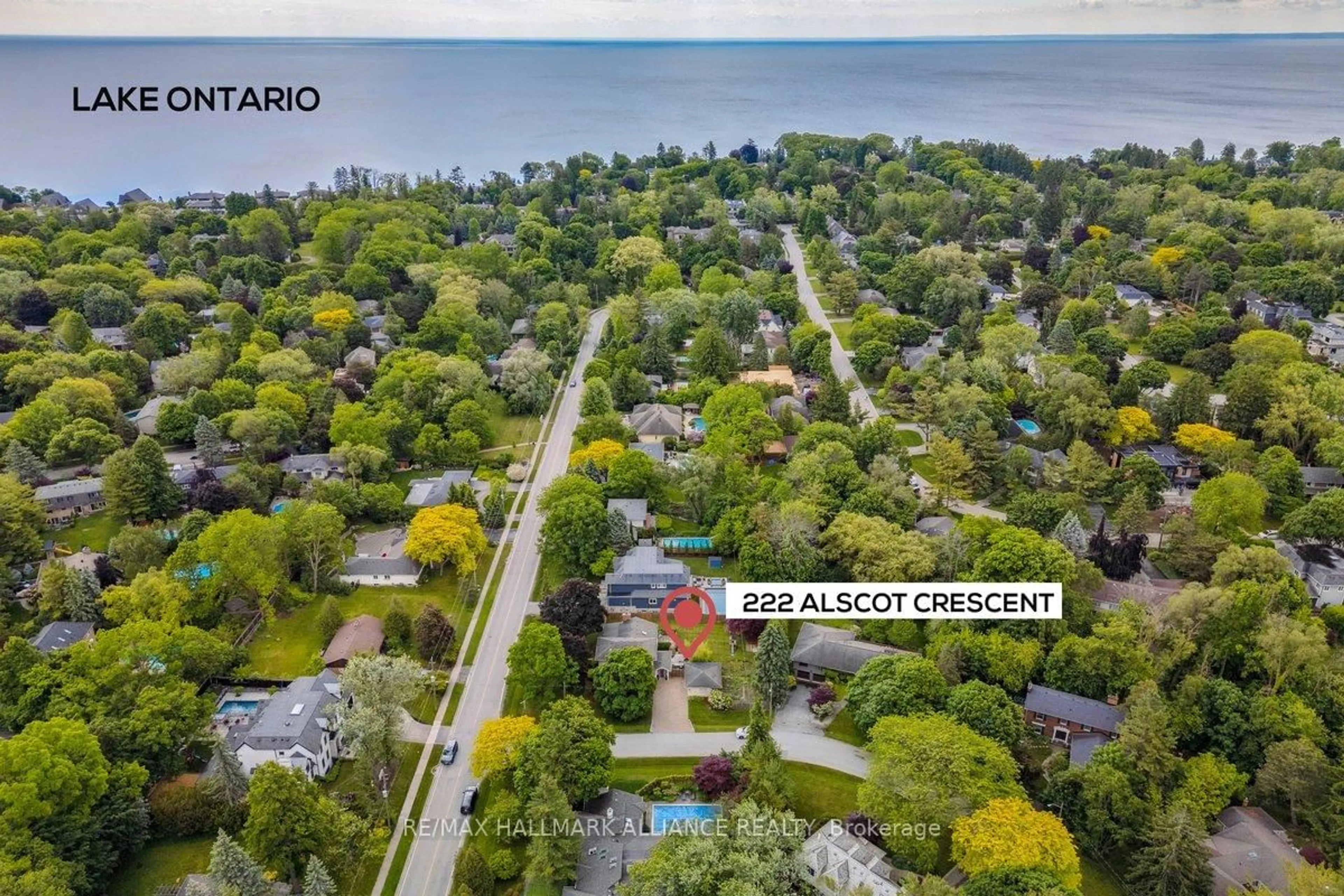 A pic from outside/outdoor area/front of a property/back of a property/a pic from drone, water/lake/river/ocean view for 222 Alscot Cres, Oakville Ontario L6J 4R4