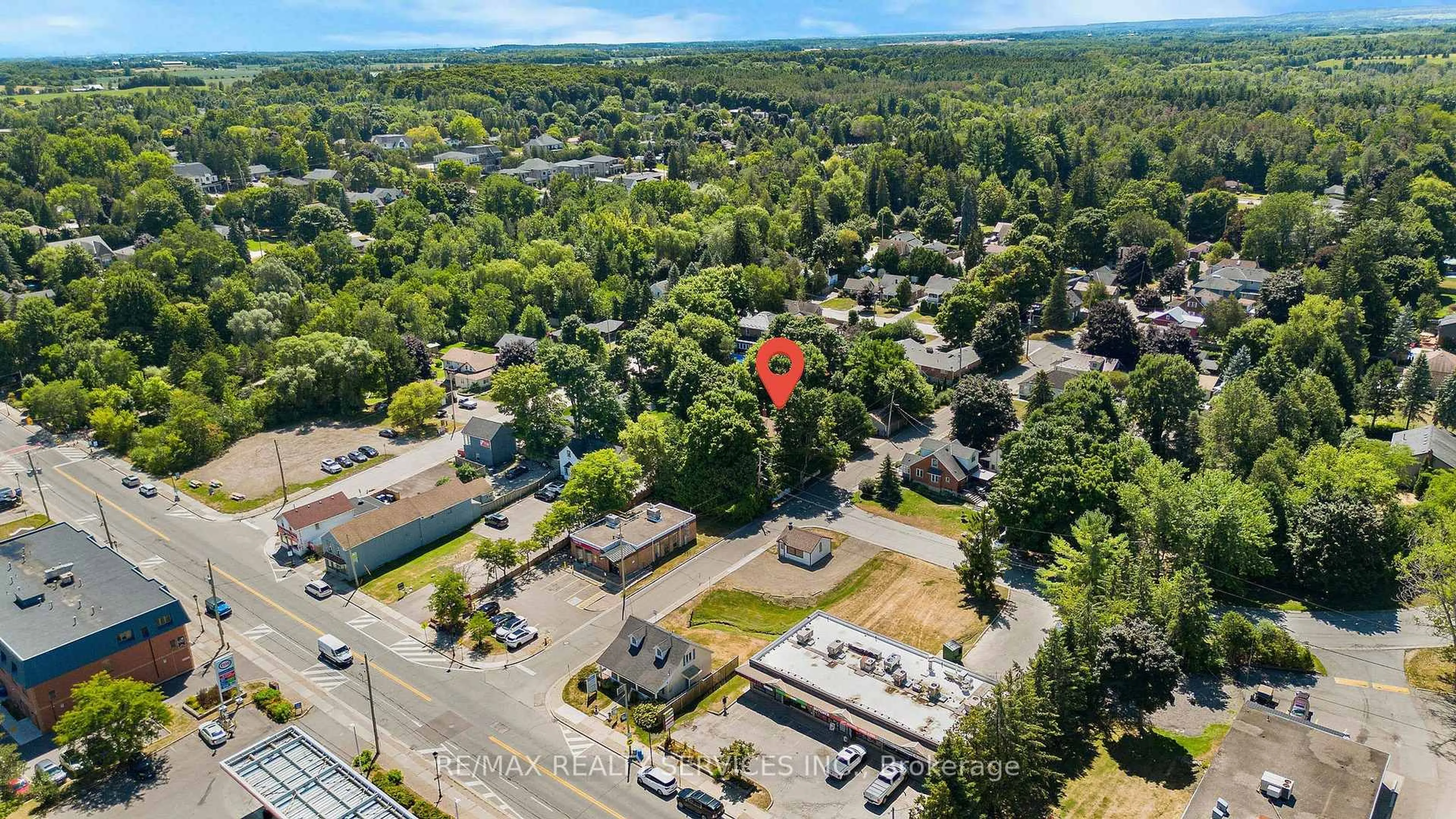 A pic from outside/outdoor area/front of a property/back of a property/a pic from drone, street for 2 Parsons Ave, Caledon Ontario L7C 1G1