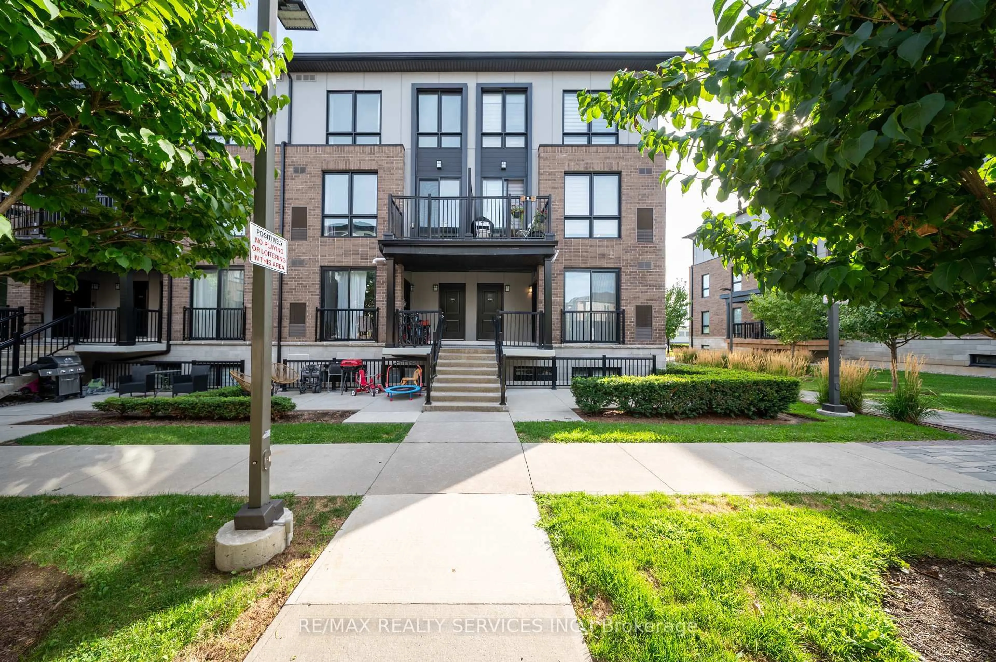 Unknown for 1208 Main St #105, Milton Ontario L9T 9K8
