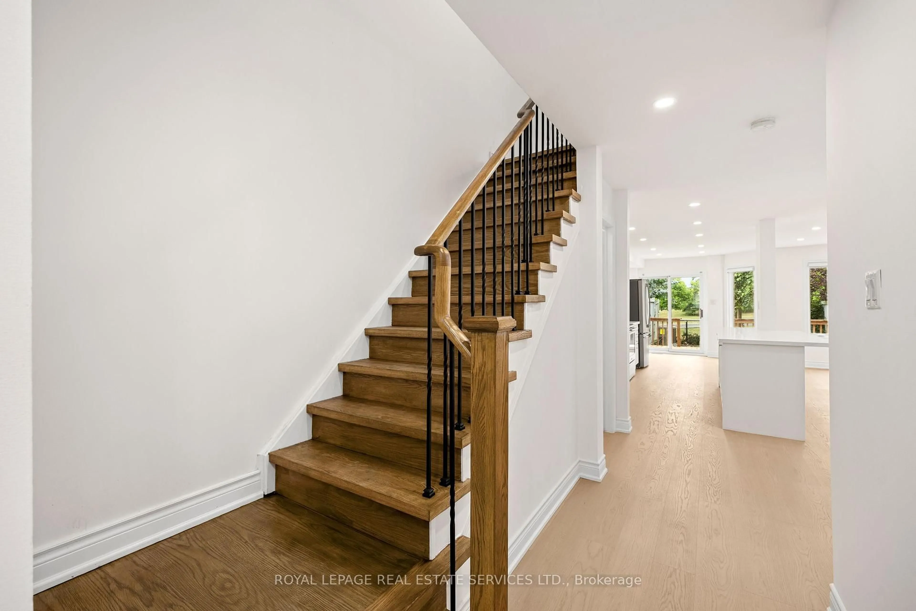 Unknown for 1130 Westview Terr, Oakville Ontario L6M 3M1