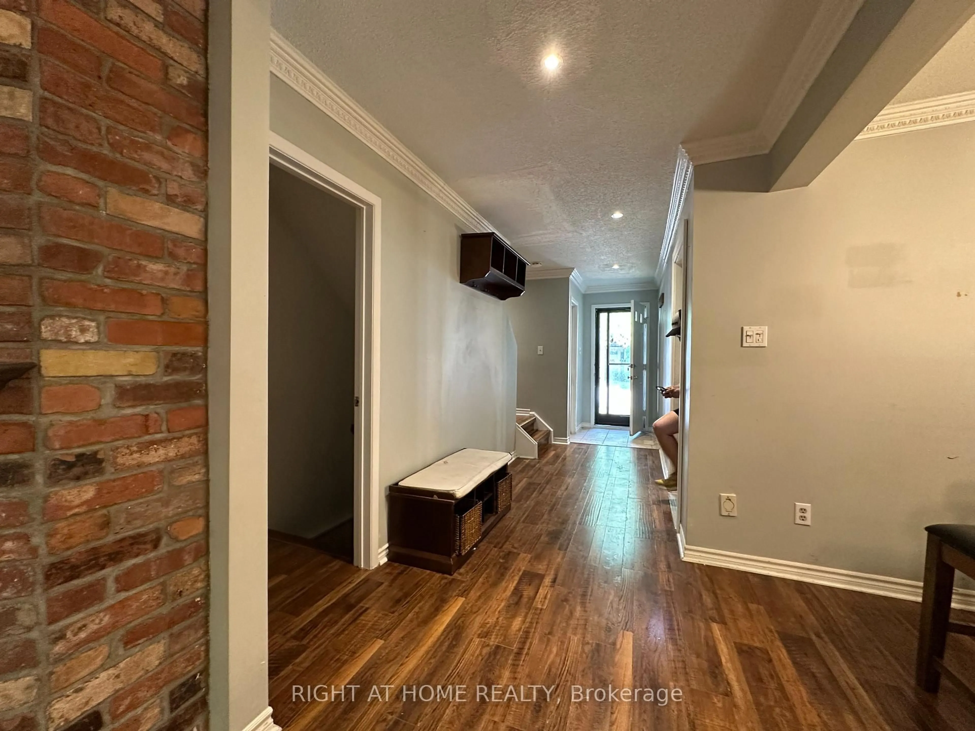 Indoor entryway for 3345 SILVERADO Dr #34, Mississauga Ontario L5A 3Y8