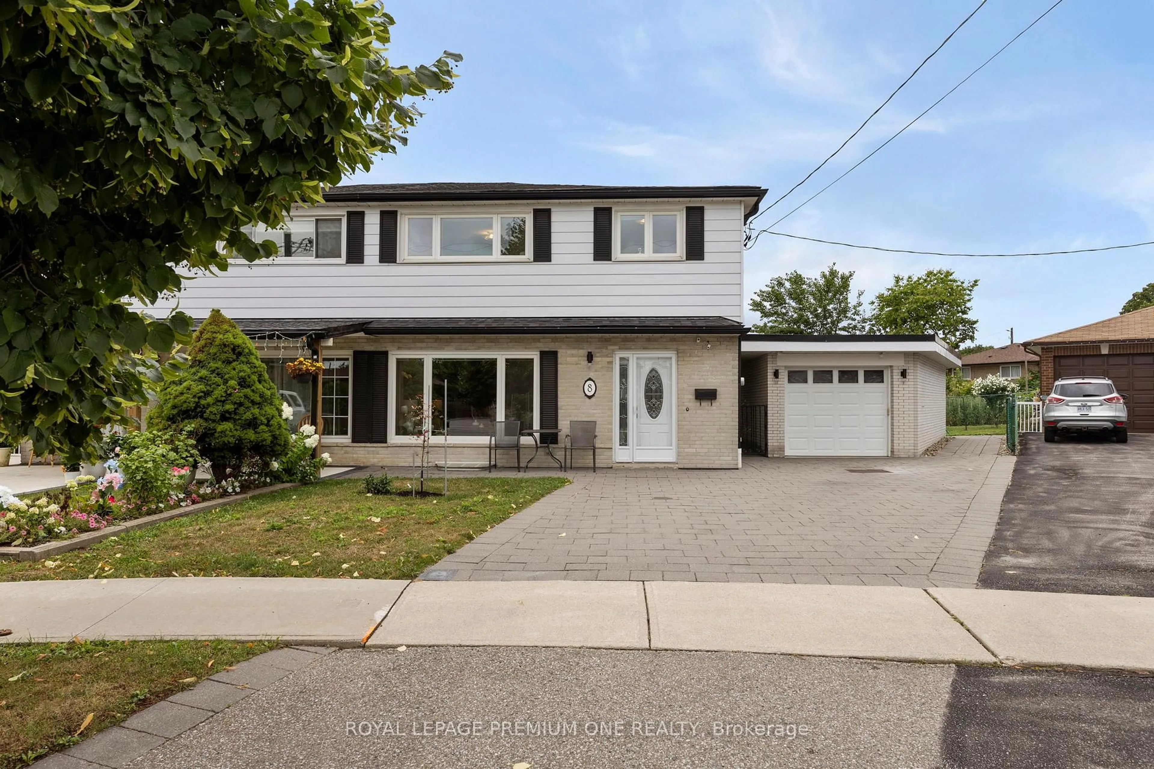 Home with vinyl exterior material, street for 8 Buttercup Cres, Toronto Ontario M9L 2M9