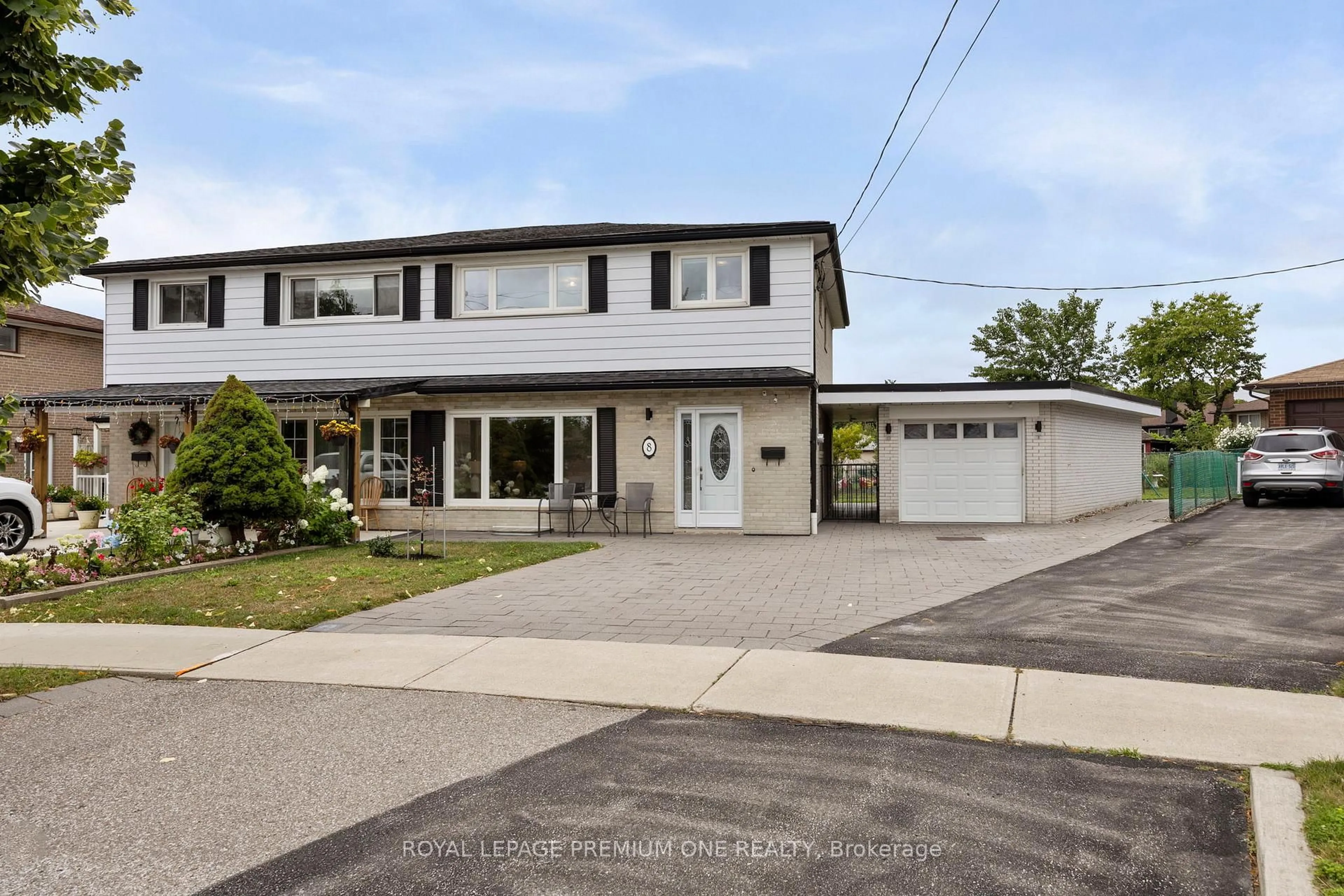 Home with vinyl exterior material, street for 8 Buttercup Cres, Toronto Ontario M9L 2M9