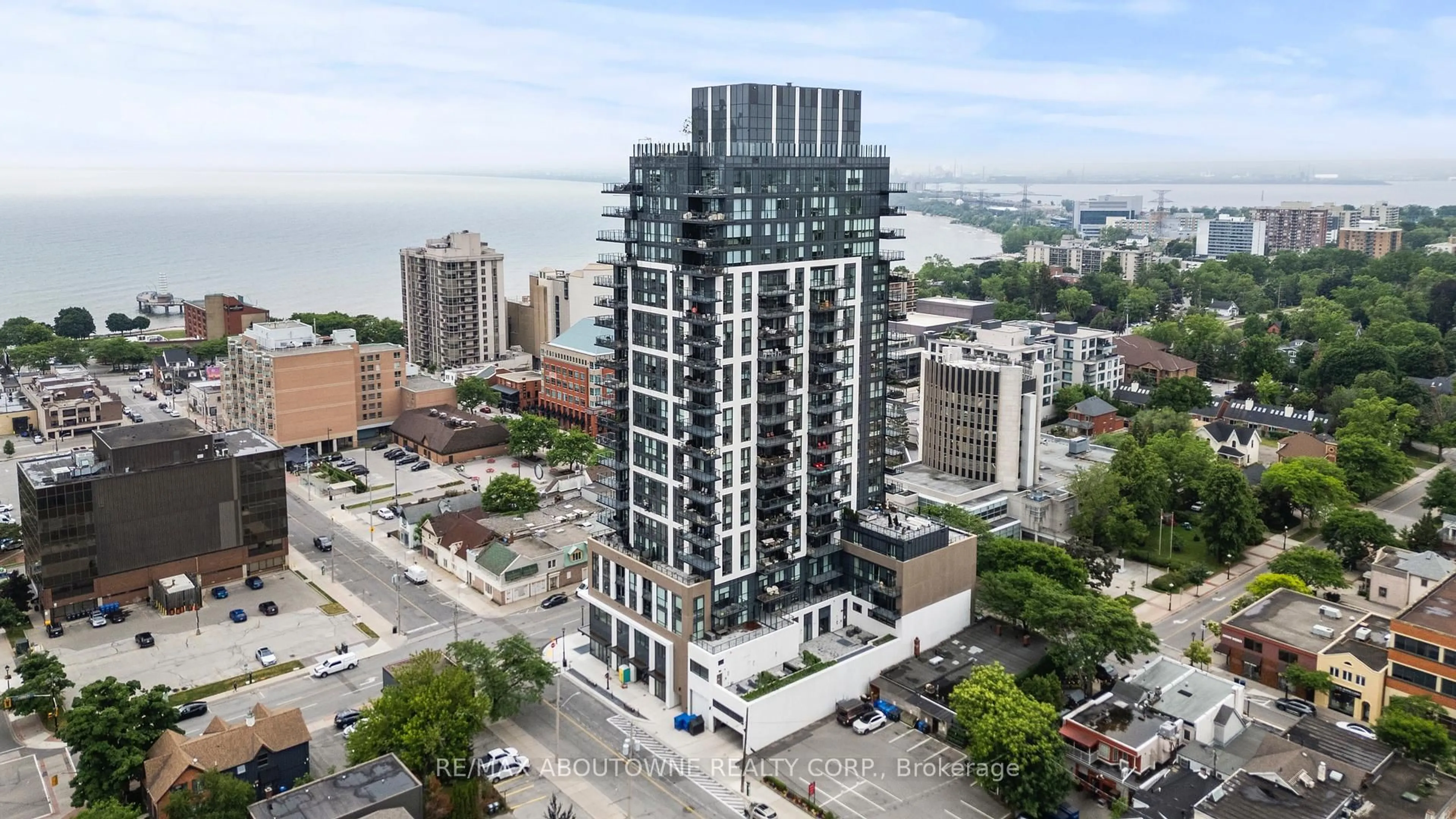 A pic from outside/outdoor area/front of a property/back of a property/a pic from drone, city buildings view from balcony for 2007 James St #307, Burlington Ontario L7R 0G7