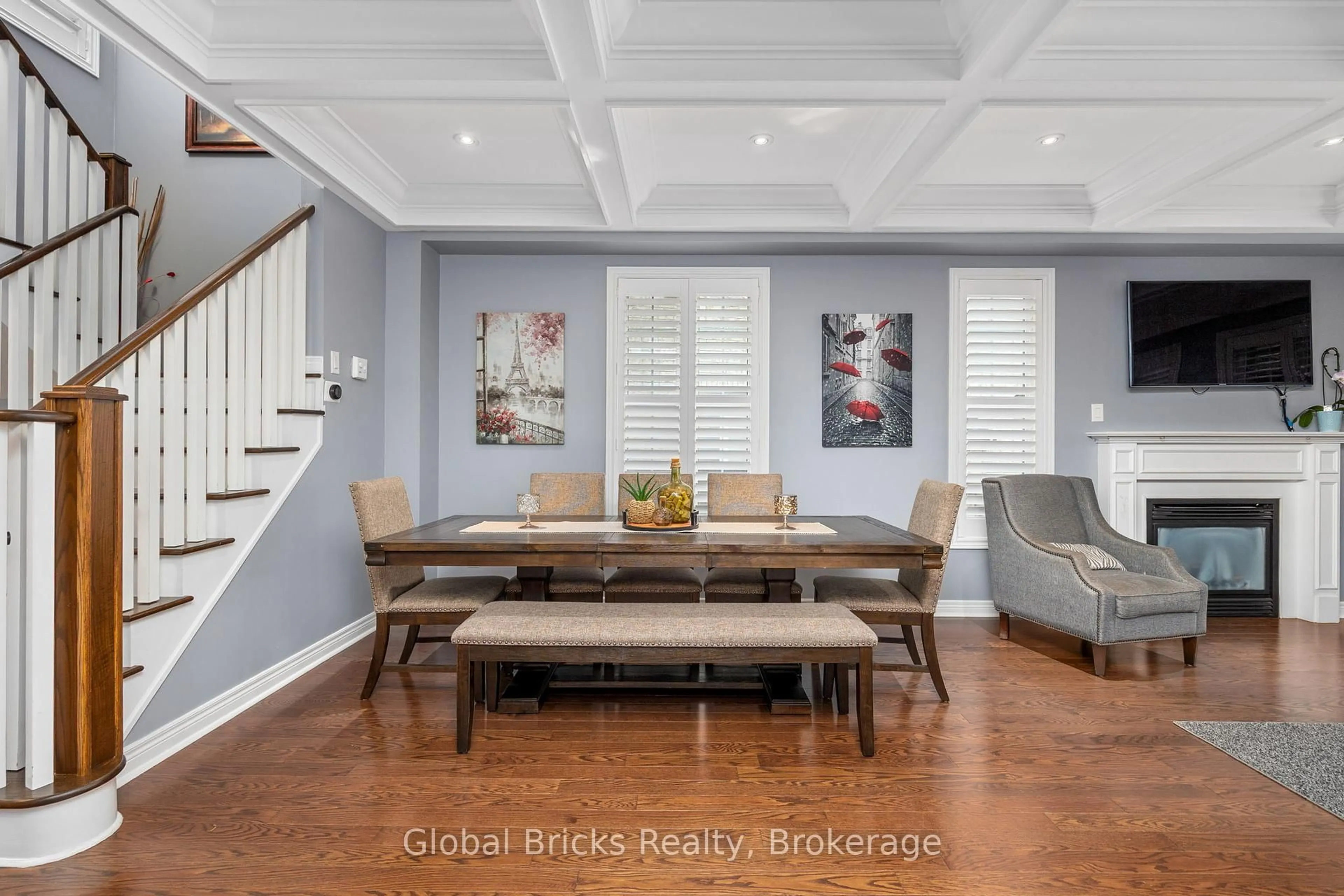 Dining room, unknown for 34 Boyces Creek Crt, Caledon Ontario L7C 3S2