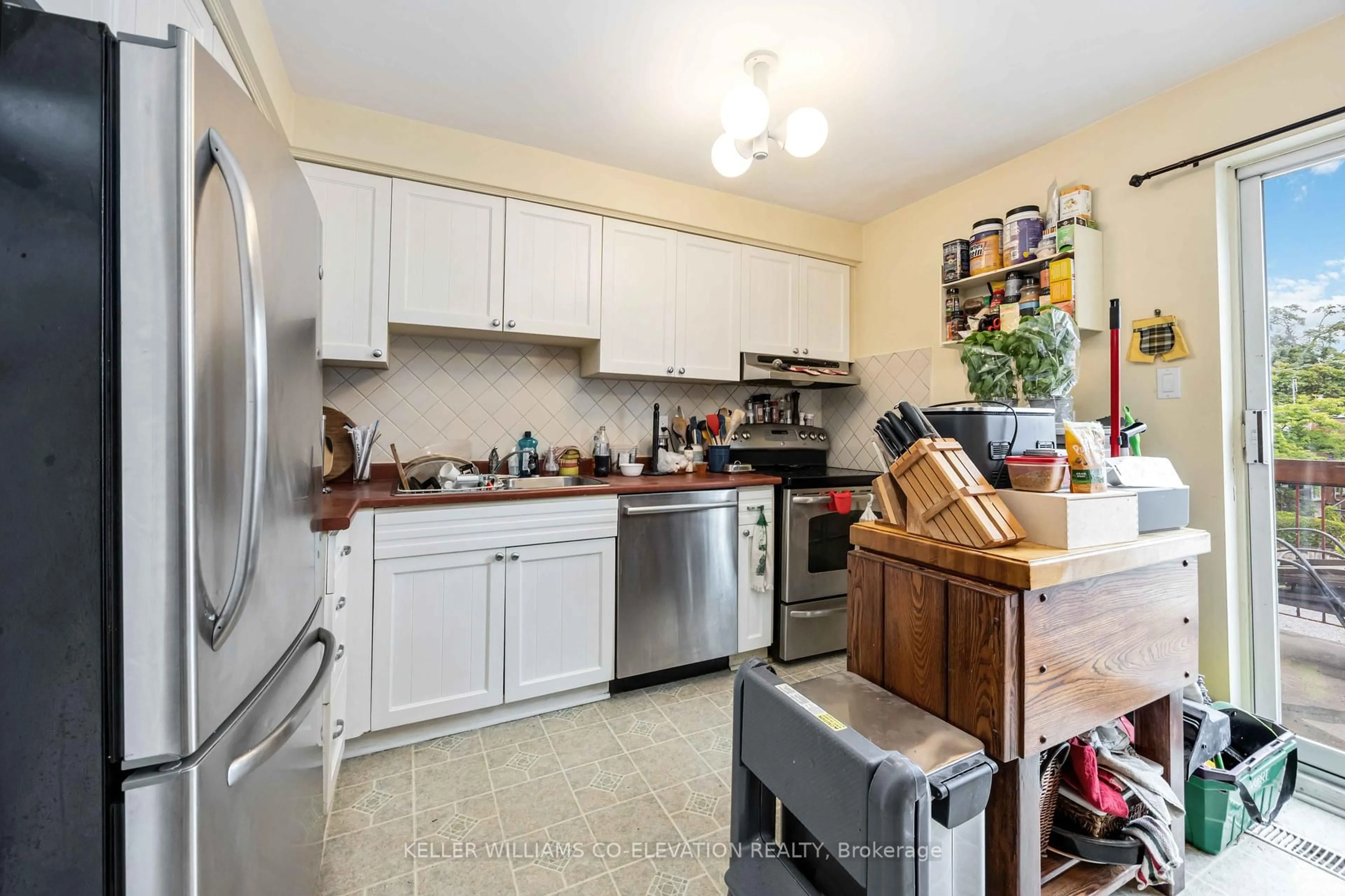 Standard kitchen, unknown for 41 Keele St, Toronto Ontario M6P 2J8