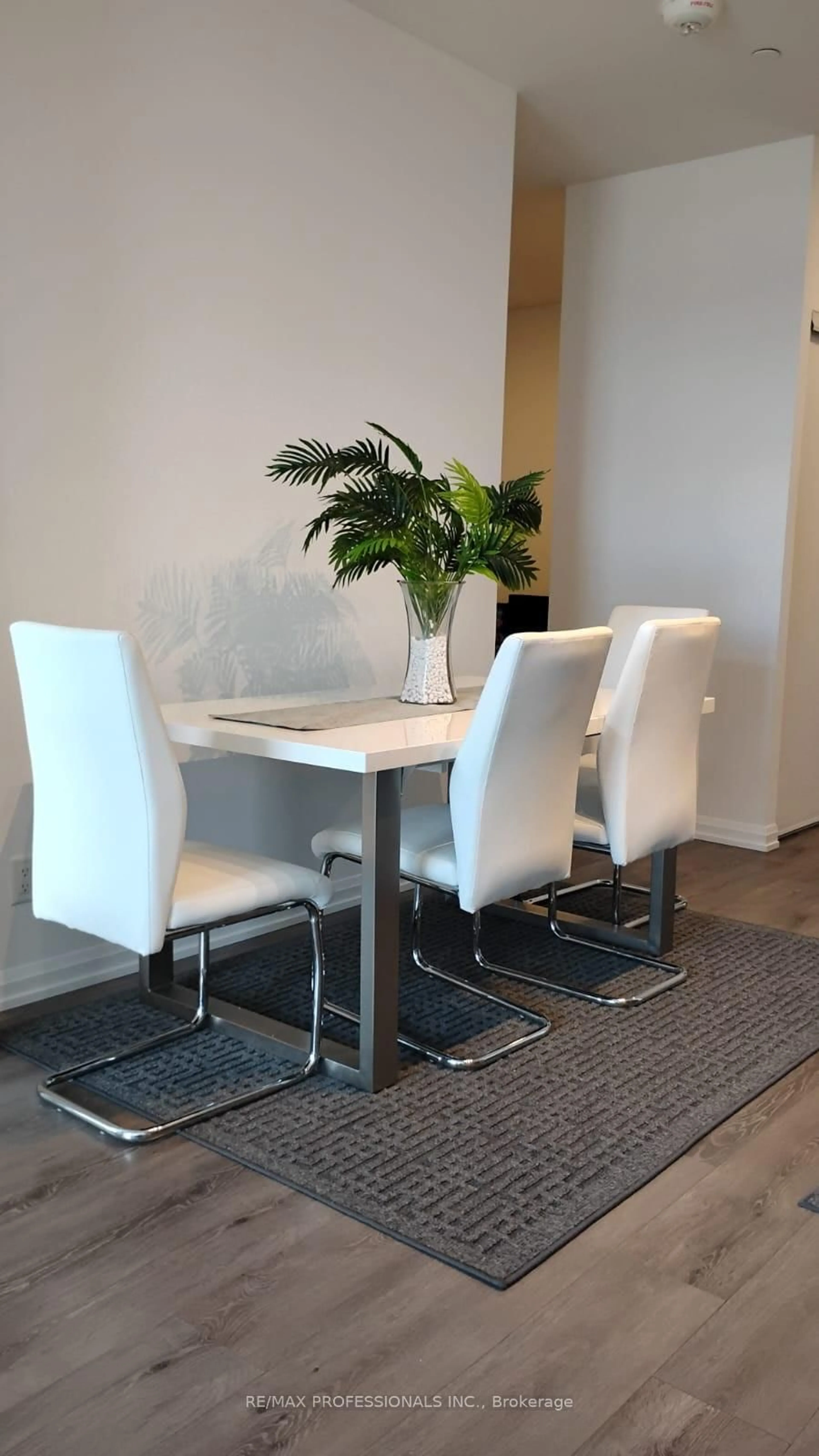 Dining room, unknown for 4208 Dundas St #504, Toronto Ontario M8X 0B1