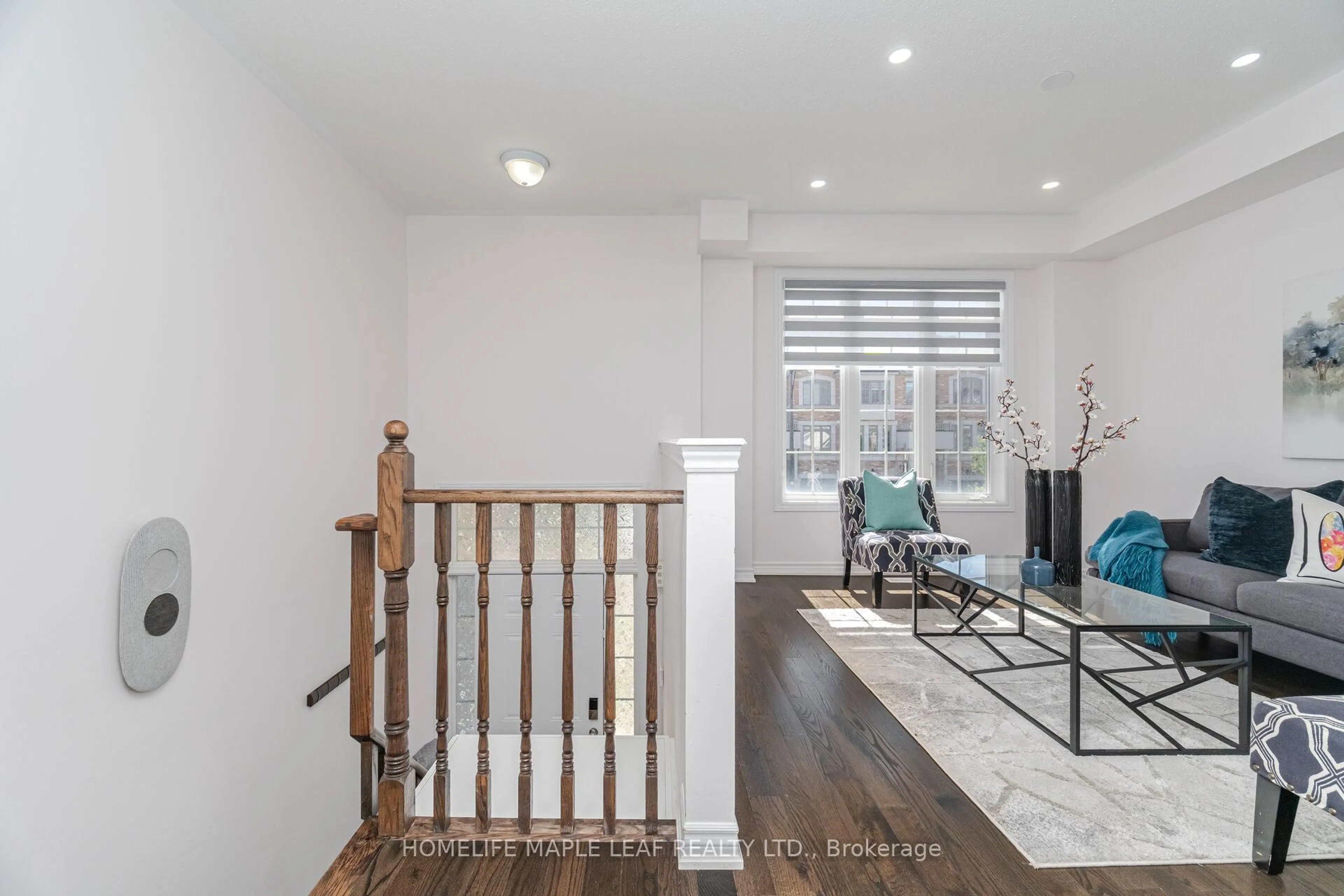 Indoor entryway for 30 Agava St, Brampton Ontario L7A 4S5