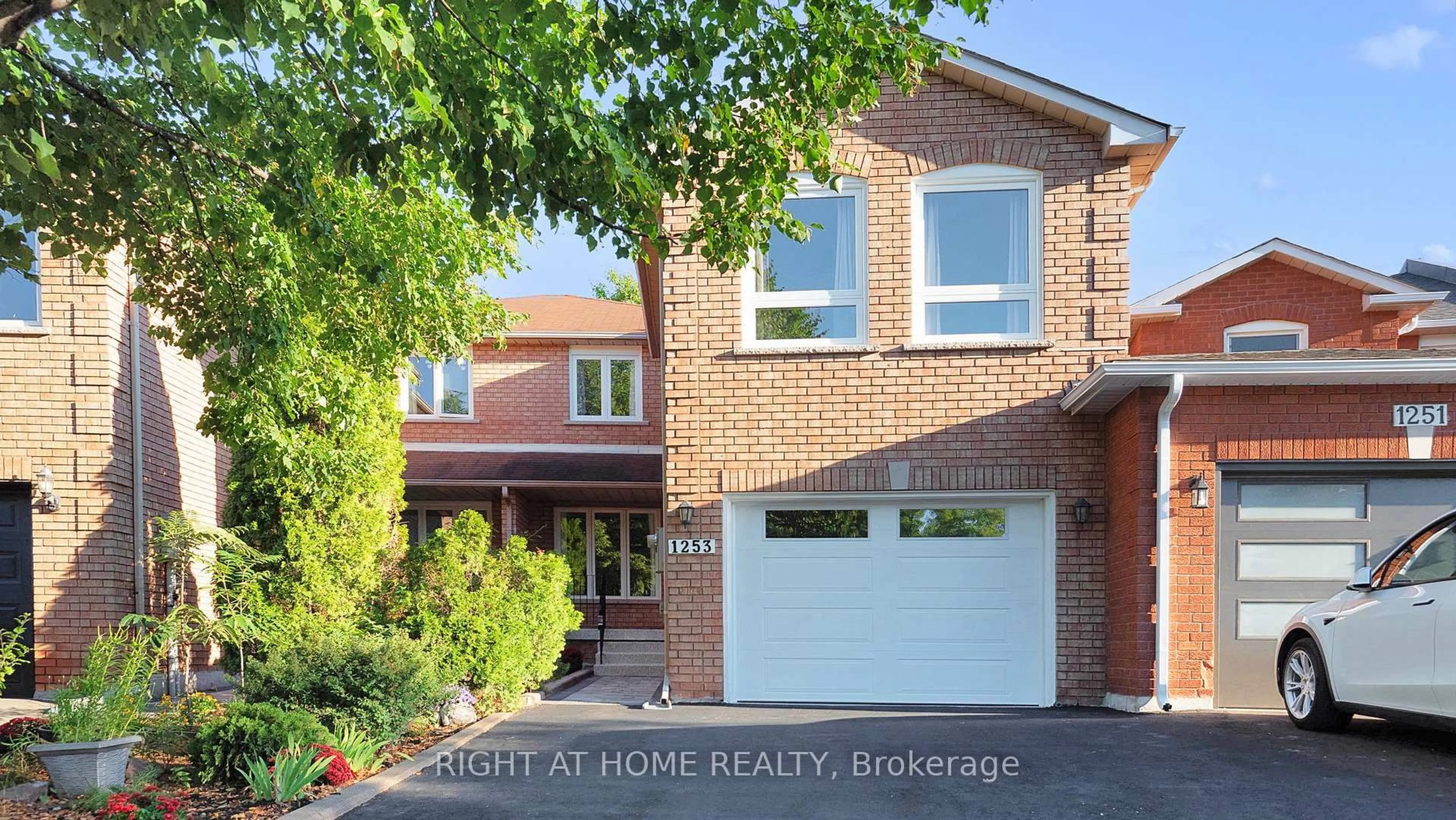 Home with brick exterior material, street for 1253 Blackburn Dr, Oakville Ontario L6M 2N5