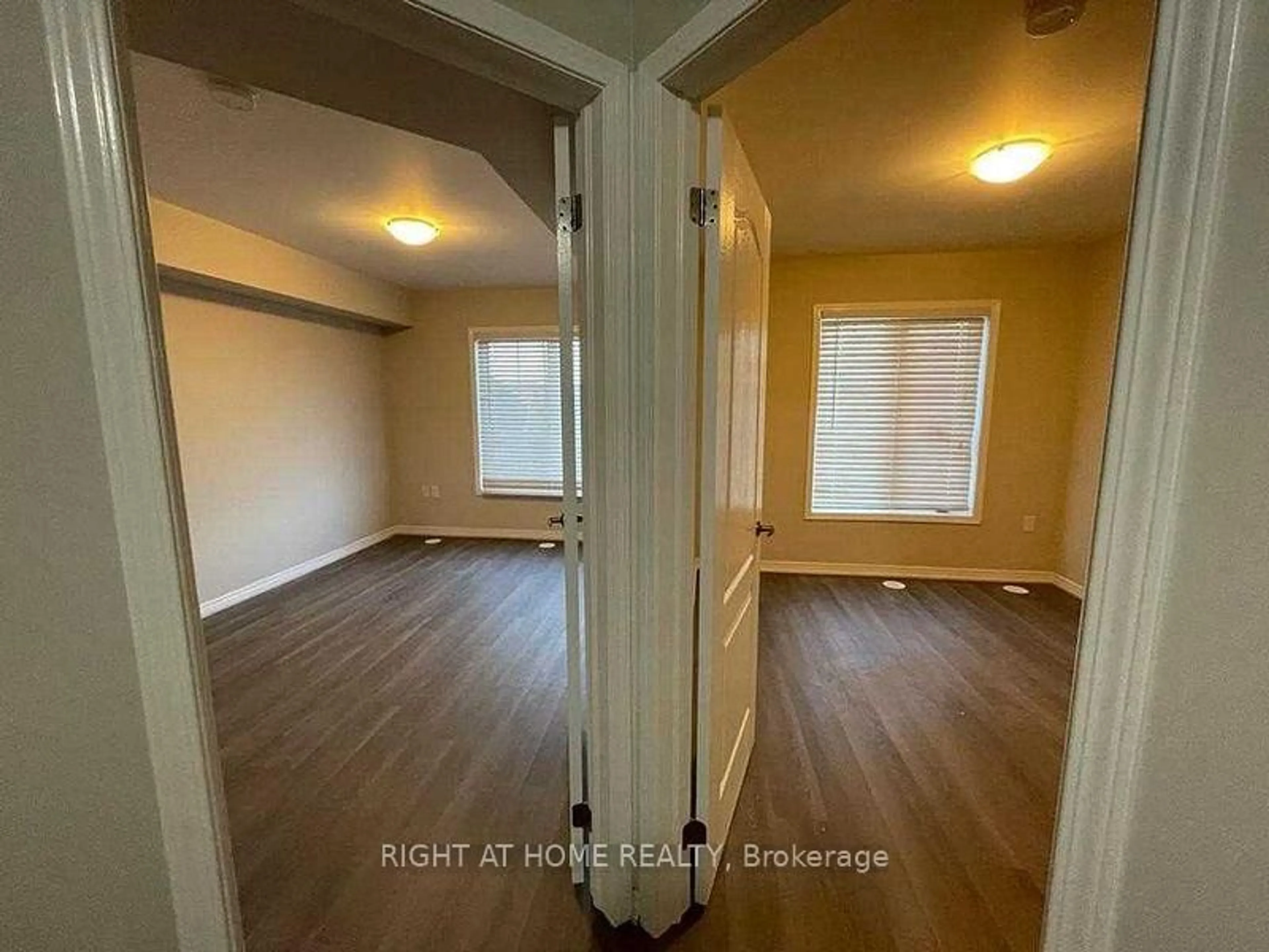 A pic of a room for 2441 Greenwich Dr #120, Oakville Ontario L6M 0S4