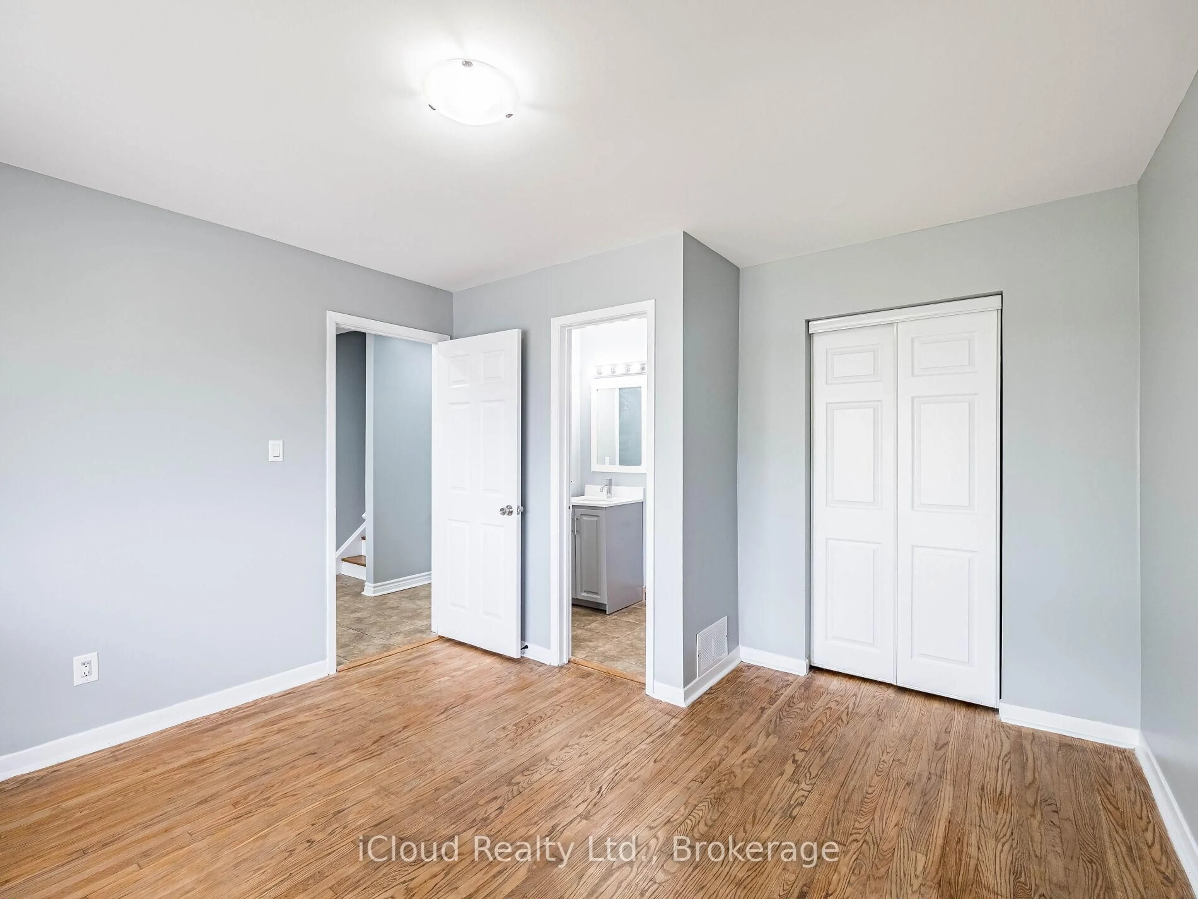Unknown for 7458 Catalpa Rd, Mississauga Ontario L4T 2T3