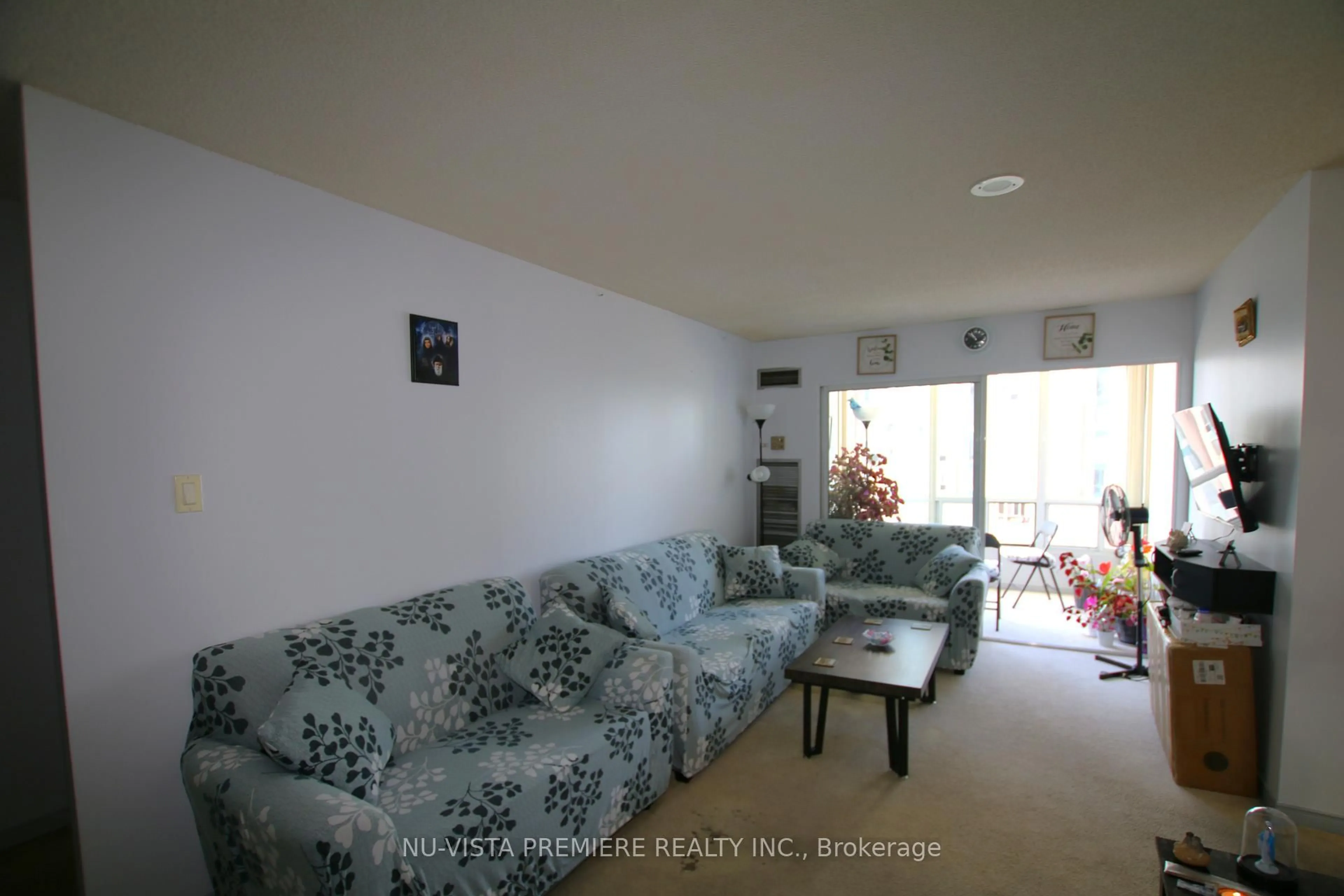 A pic of a room for 115 Hillcrest Ave #1406, Mississauga Ontario L5B 3Y9