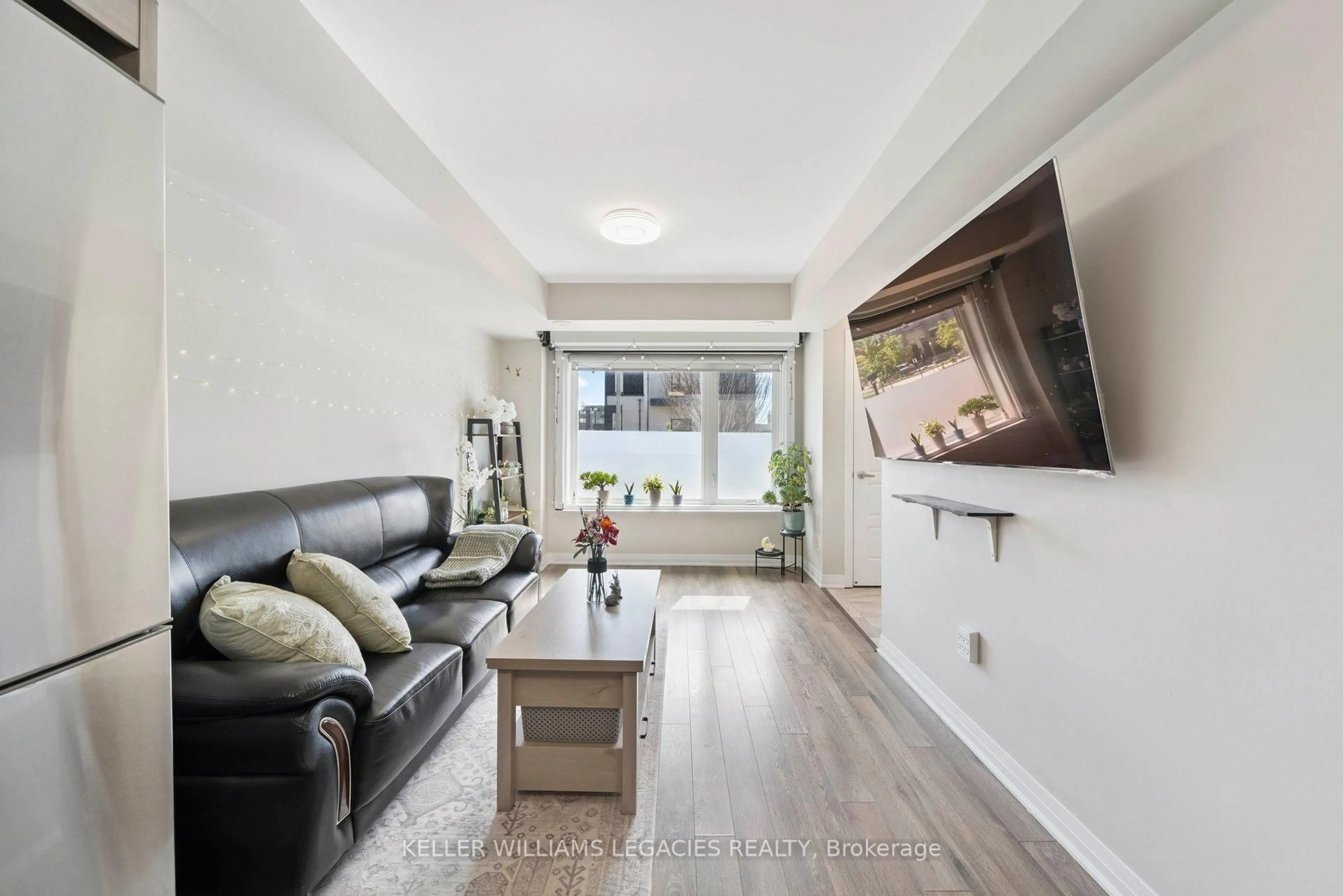 Living room with furniture, unknown for 189 William Duncan Rd, Toronto Ontario M3K 0B8