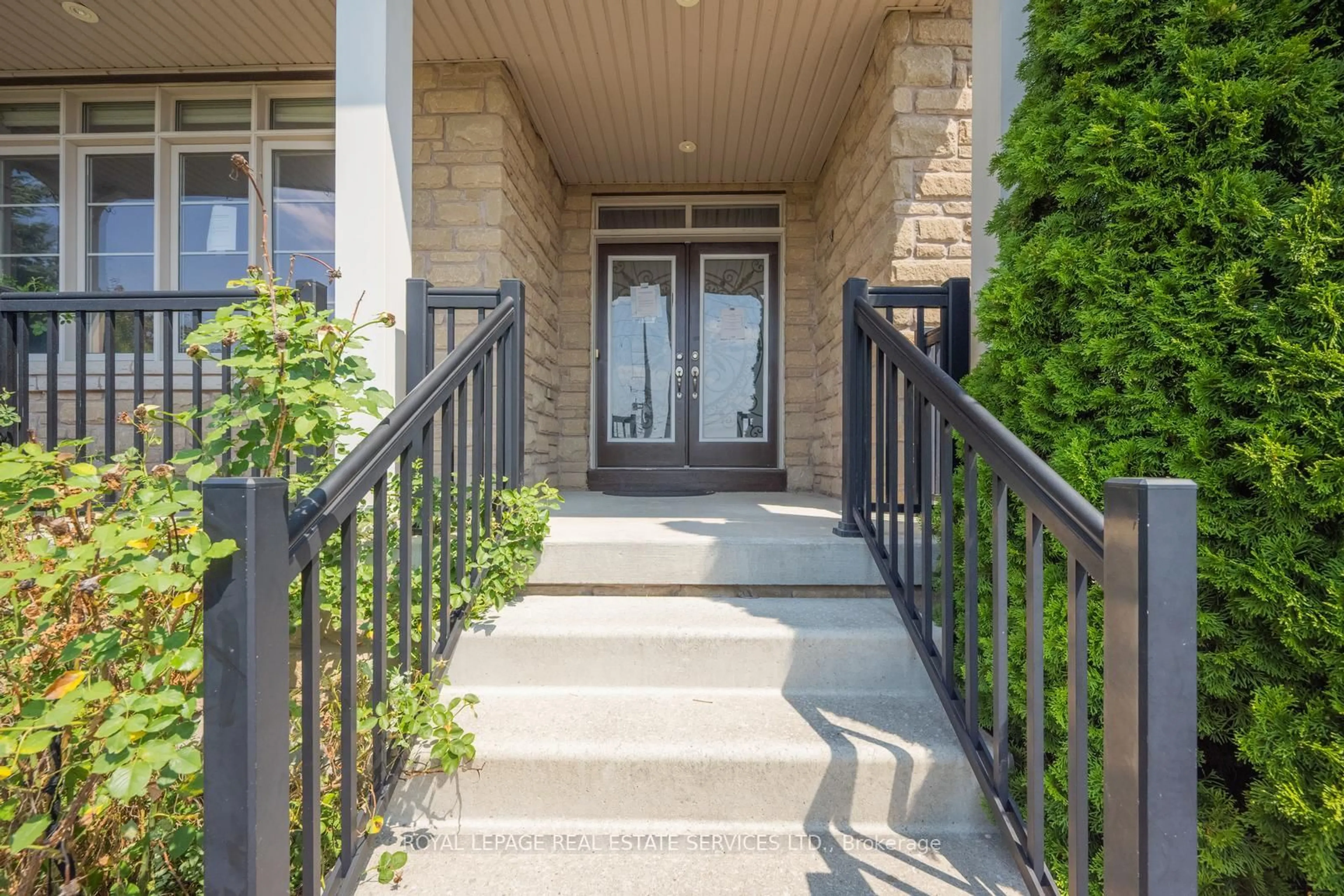 Unknown for 2 Riverstone Dr, Brampton Ontario L6P 2V5