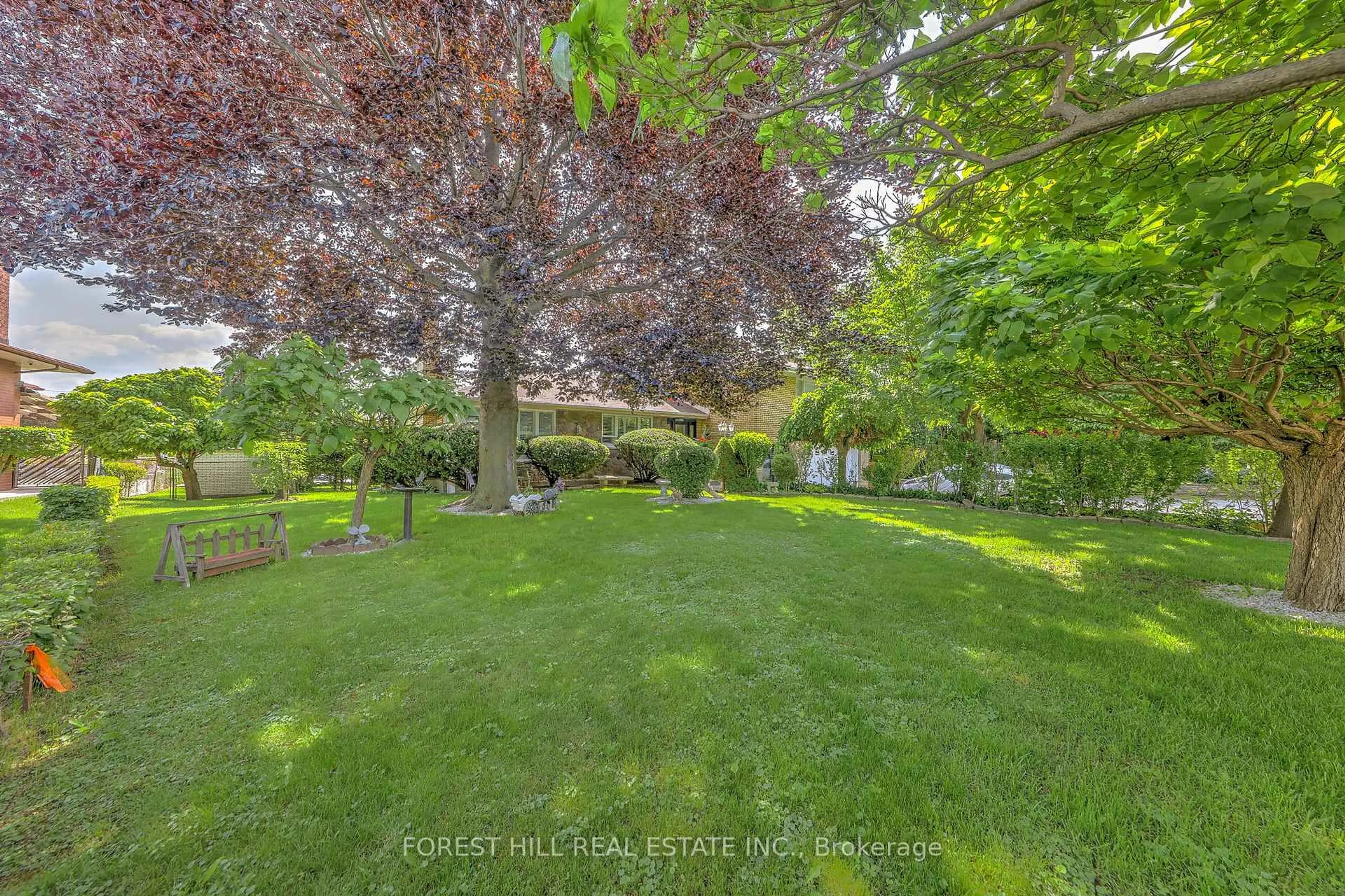 Patio, water/lake/river/ocean view for 89 Portage Ave, Toronto Ontario M9N 3H2