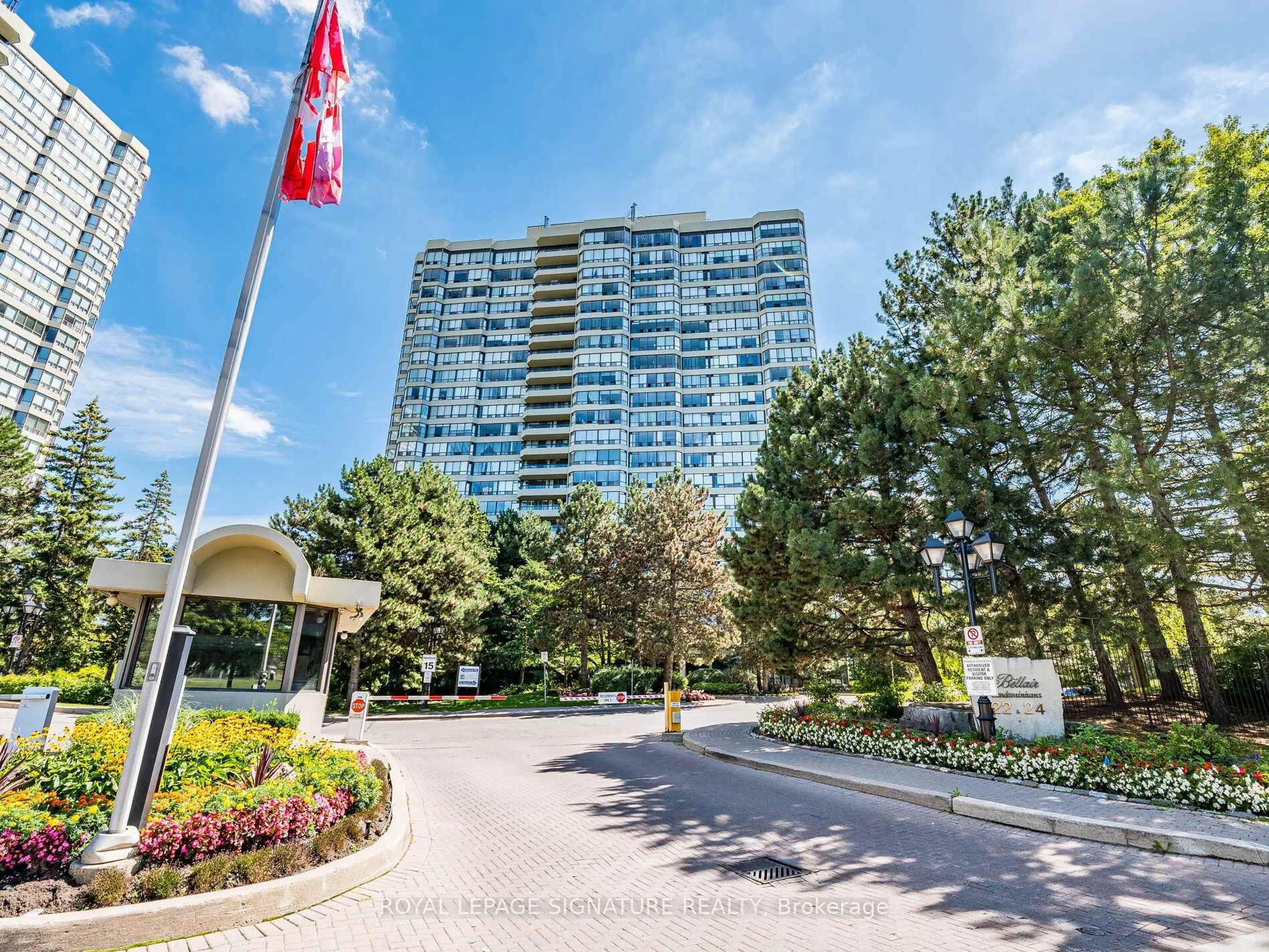 Indoor foyer for 24 Hanover Rd #2204, Brampton Ontario L6S 5K8