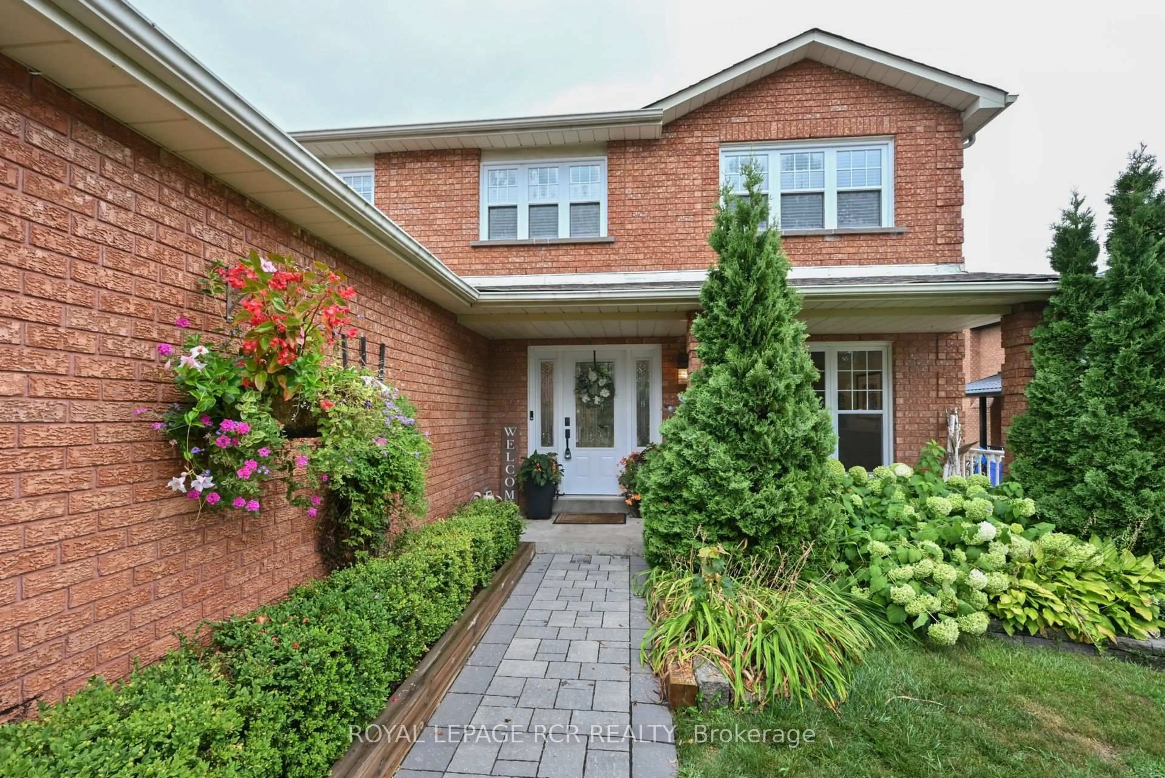 Home with brick exterior material, street for 230 Beechfield Cres, Orangeville Ontario L9W 4N3