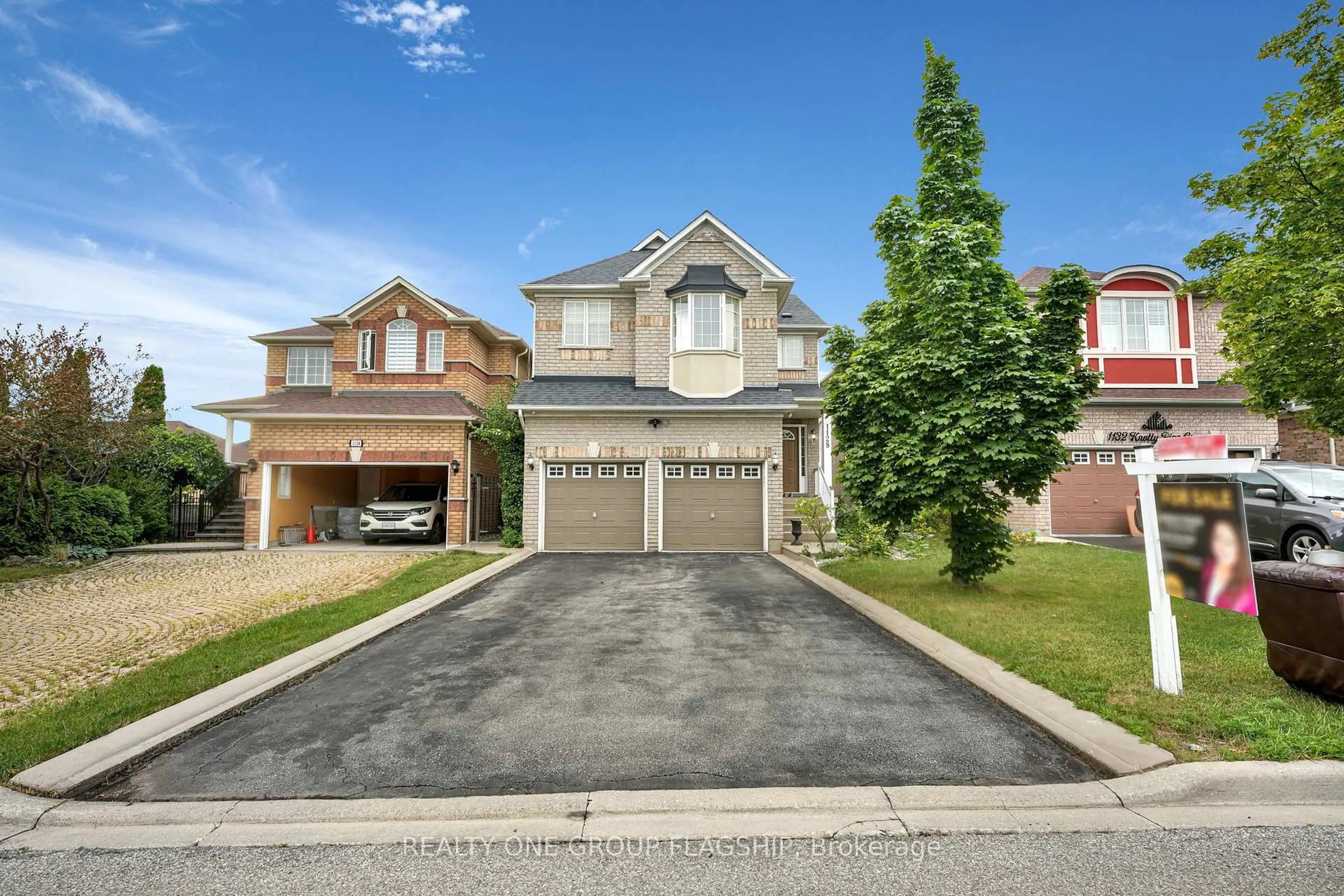 Unknown for 1128 Knotty Pine Grve, Mississauga Ontario L5W 1J6