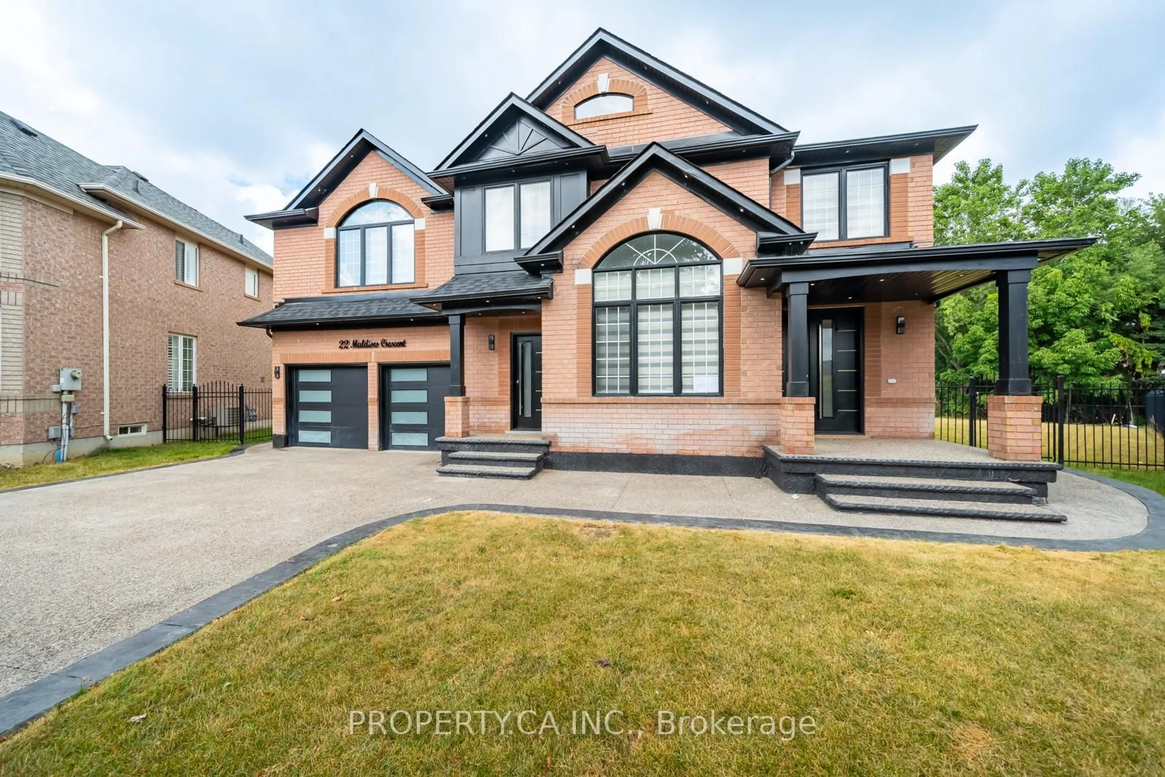 Home with brick exterior material, street for 22 Maldives Cres, Brampton Ontario L6P 1L5