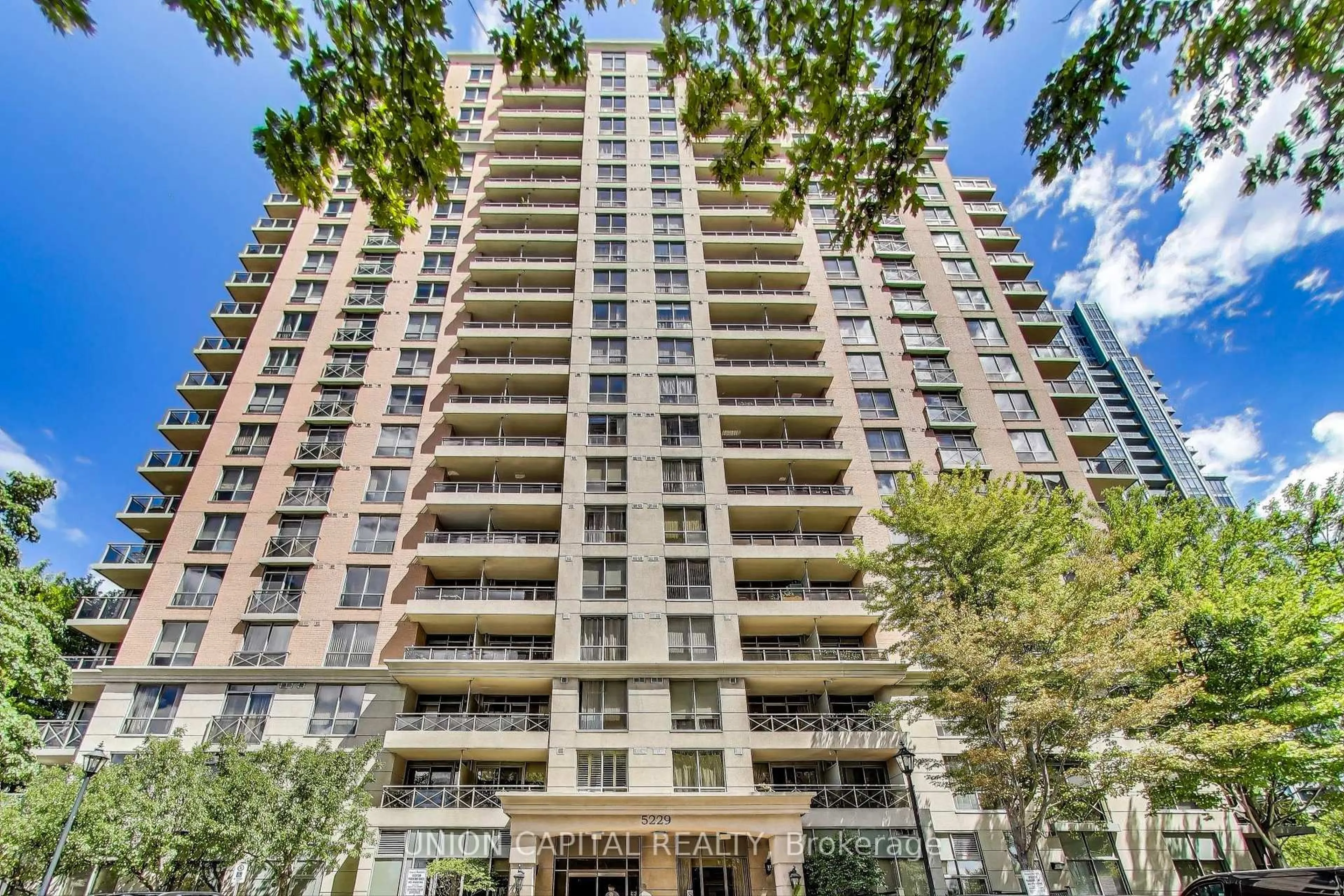 Unknown for 5229 Dundas St #1104, Toronto Ontario M9B 6L9
