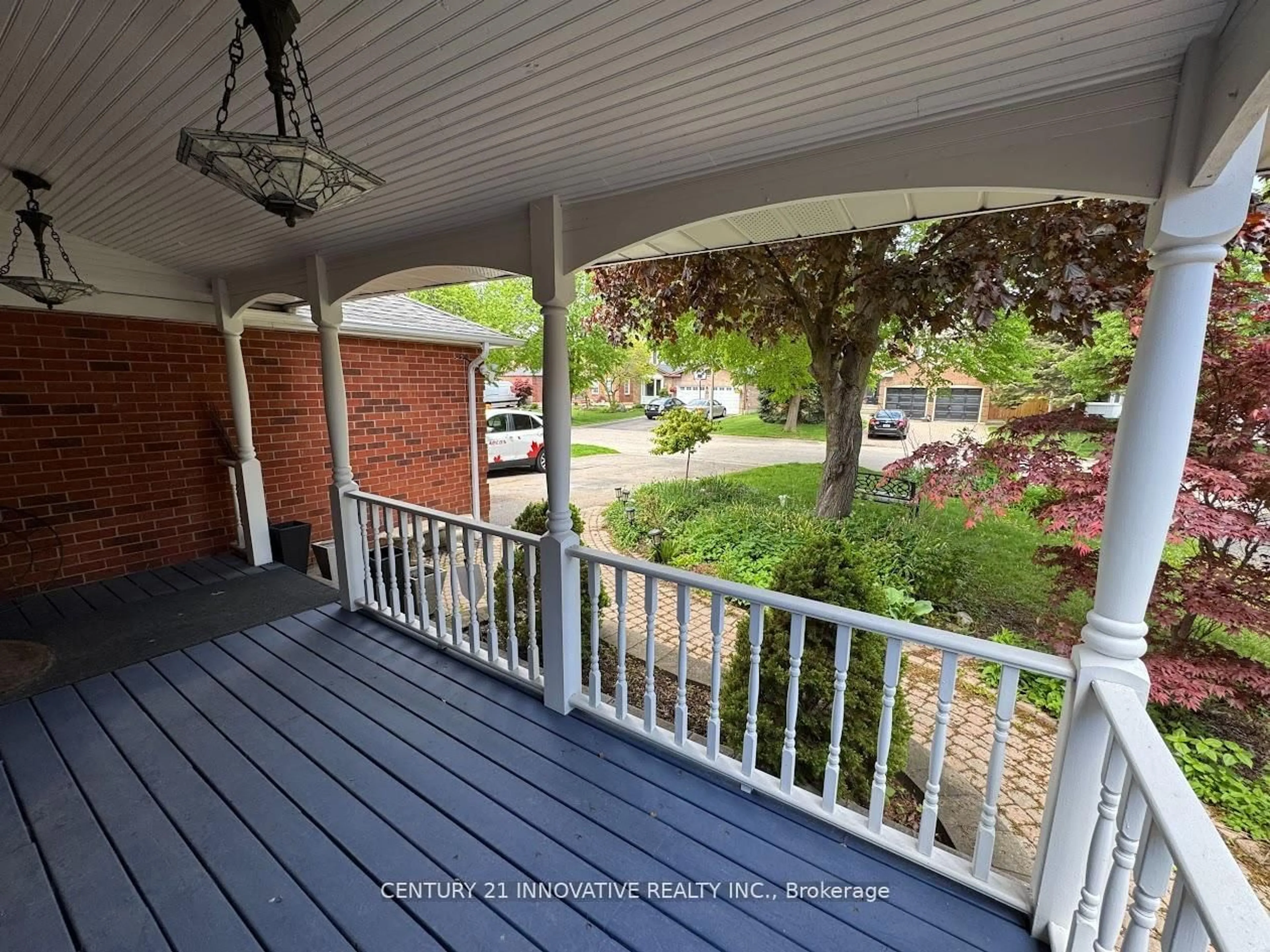 Patio, street for 23 Linden Cres, Brampton Ontario L6S 4A1