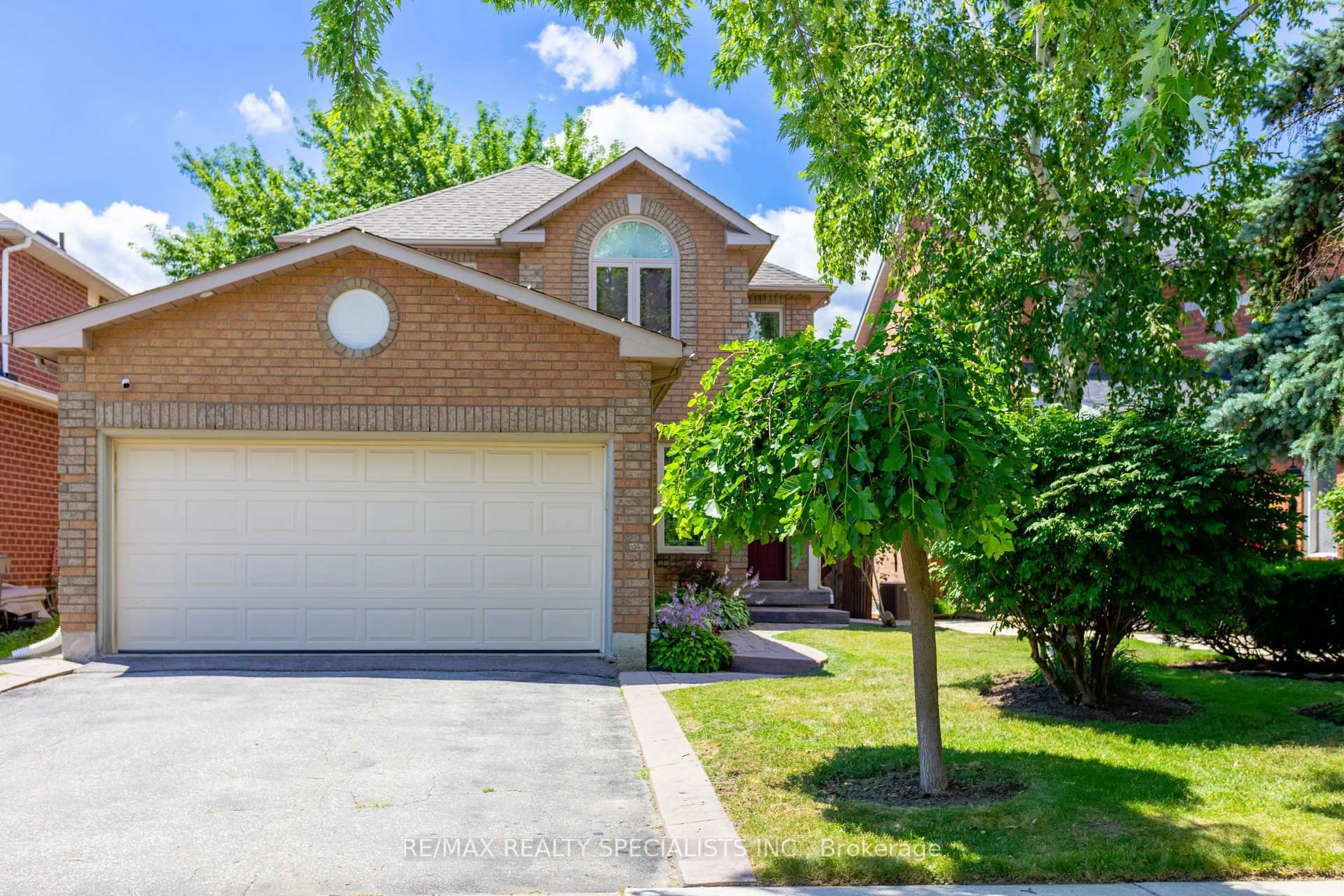 Home with brick exterior material, street for 3872 Periwinkle Cres, Mississauga Ontario L5N 6W7