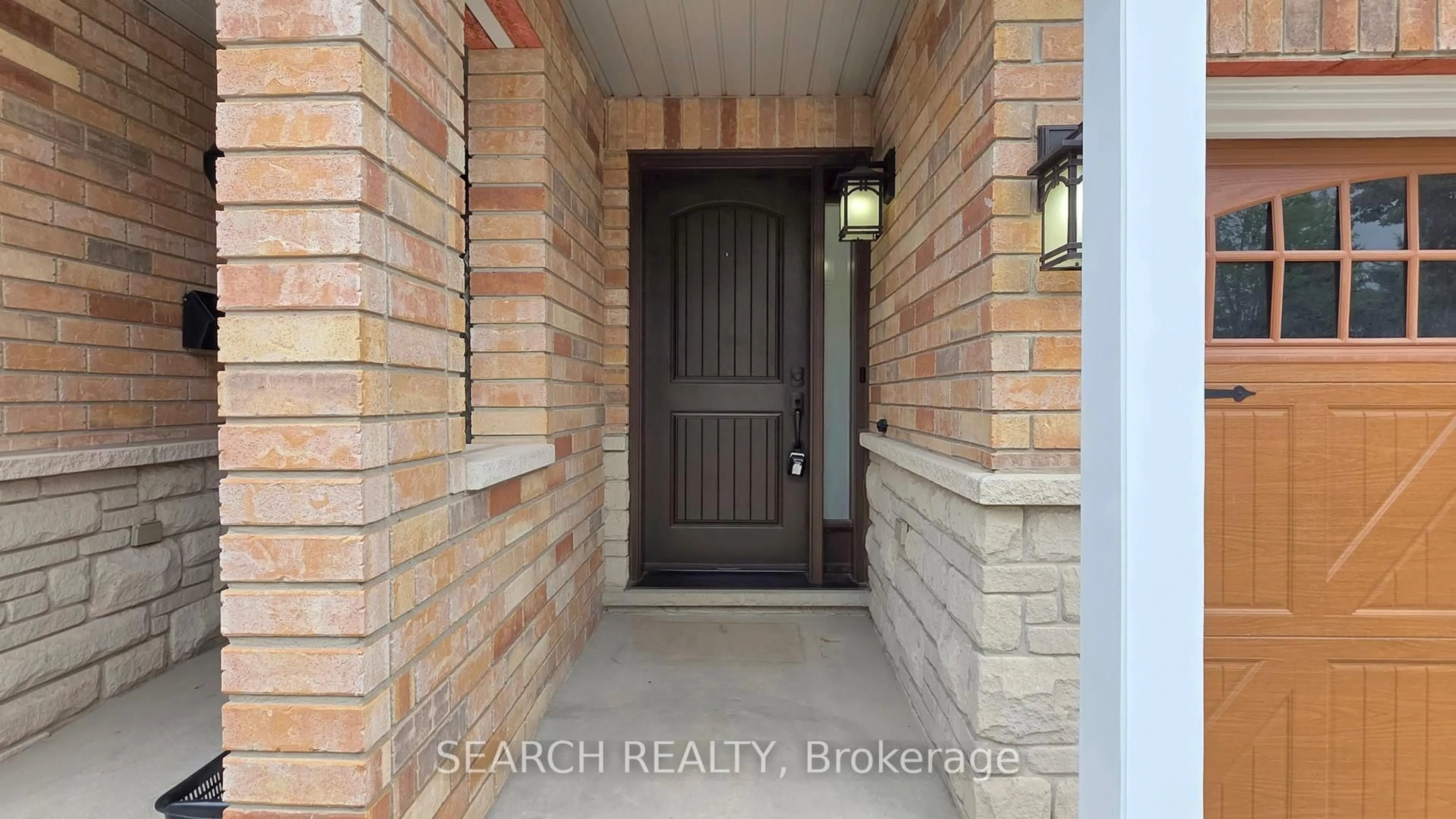 Indoor entryway for 2280 Highcroft Rd, Oakville Ontario L6M 4Y4
