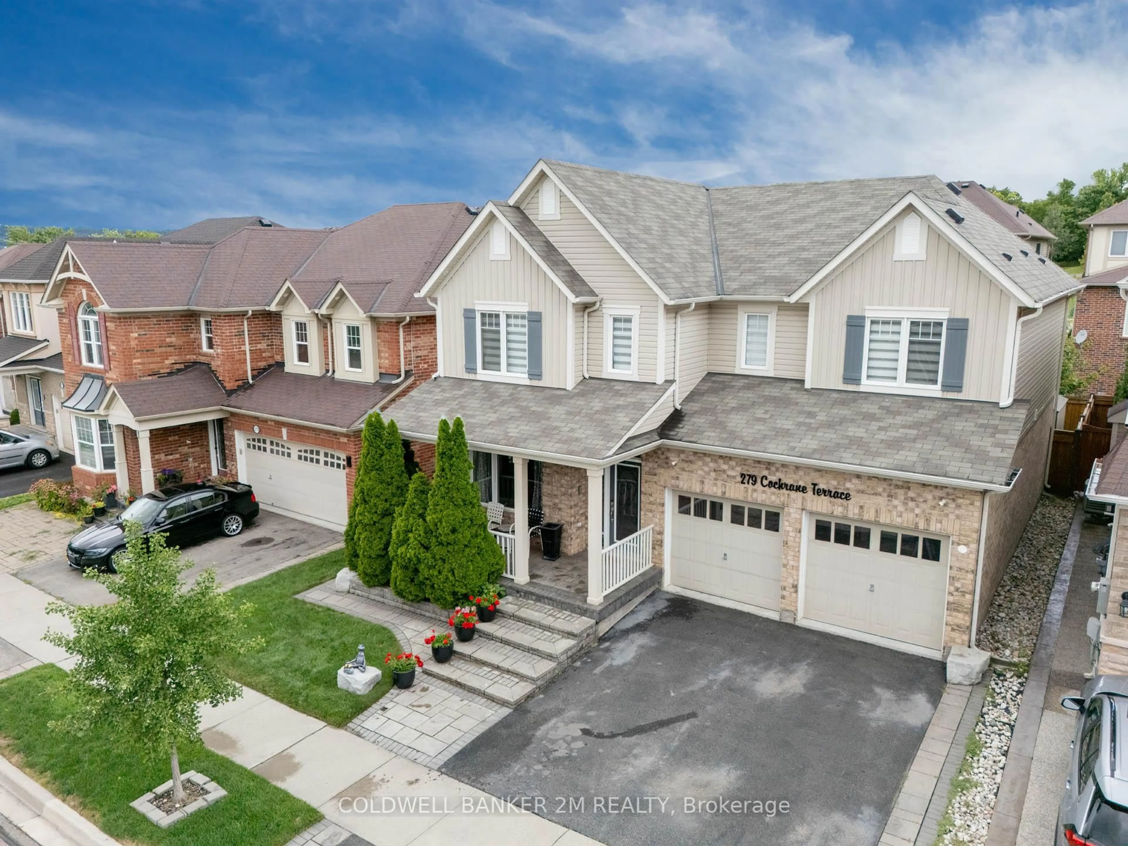 A pic from outside/outdoor area/front of a property/back of a property/a pic from drone, street for 279 Cochrane Terr, Milton Ontario L9T 8C8