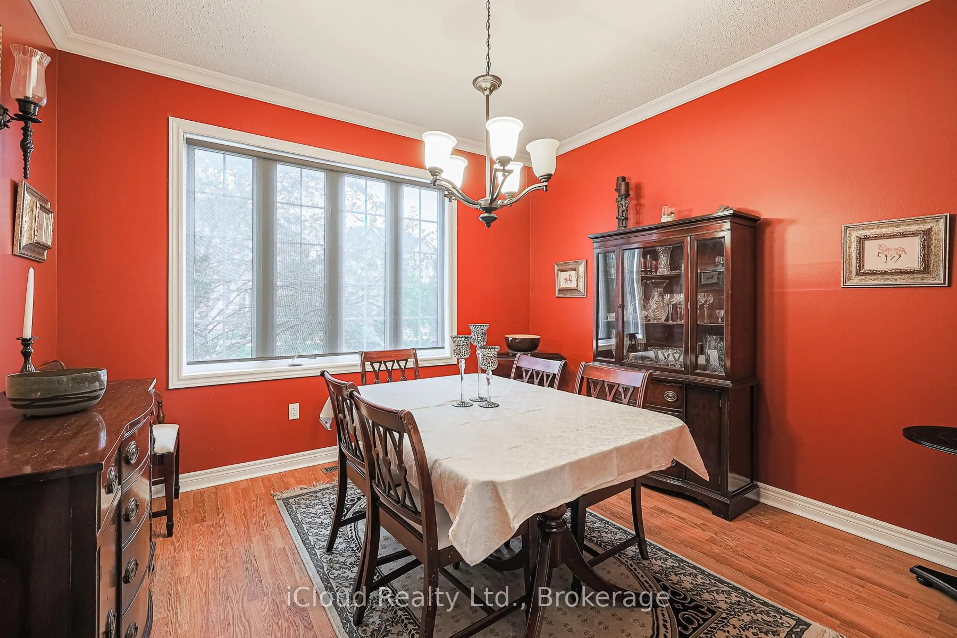 Dining room, unknown for 48 Donwoods Crt, Brampton Ontario L6P 1T7