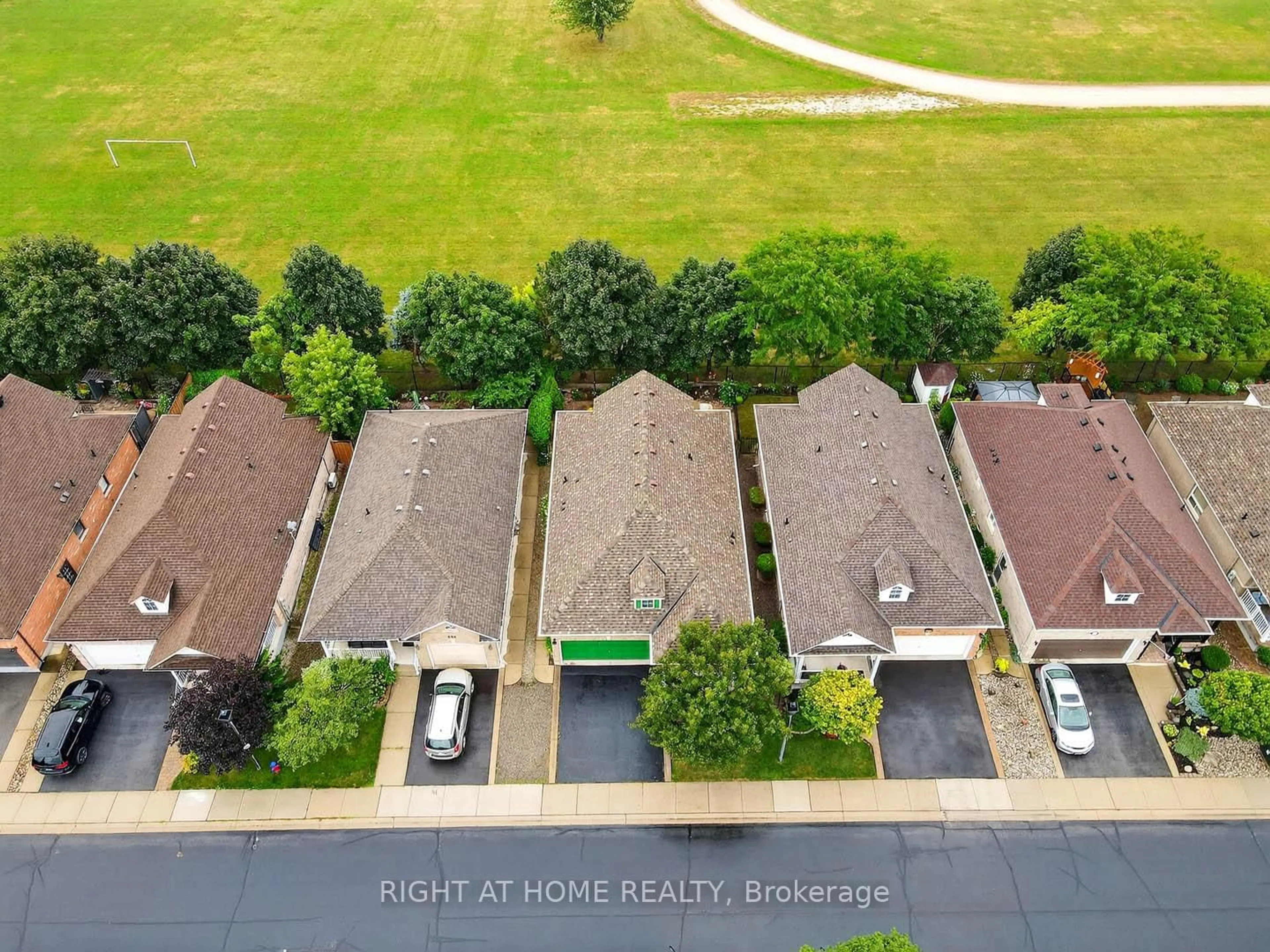 A pic from outside/outdoor area/front of a property/back of a property/a pic from drone, unknown for 282 Centennial Forest Dr, Milton Ontario L9T 5X3