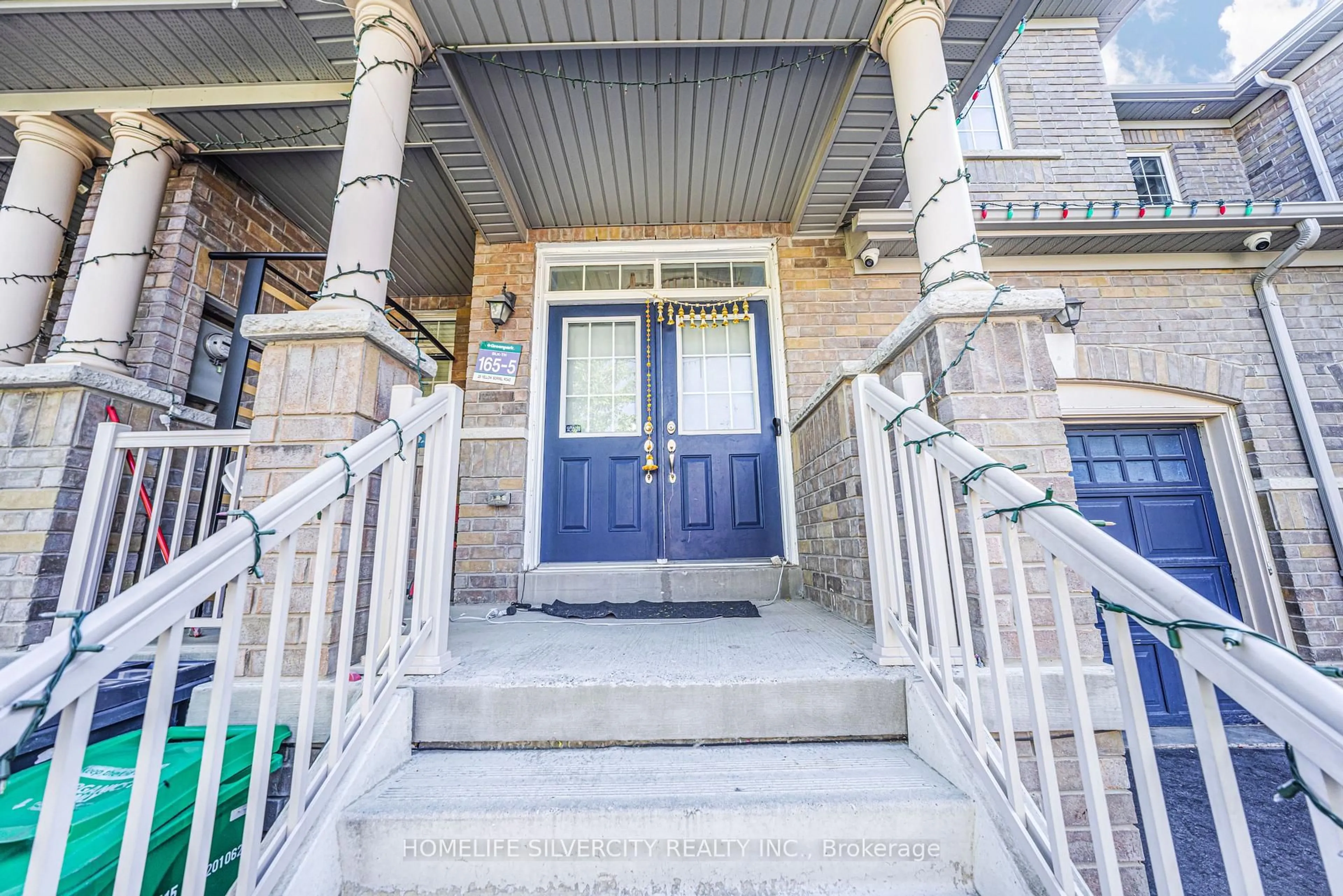Unknown for 28 Yellow Sorrel Rd, Brampton Ontario L6R 3V7