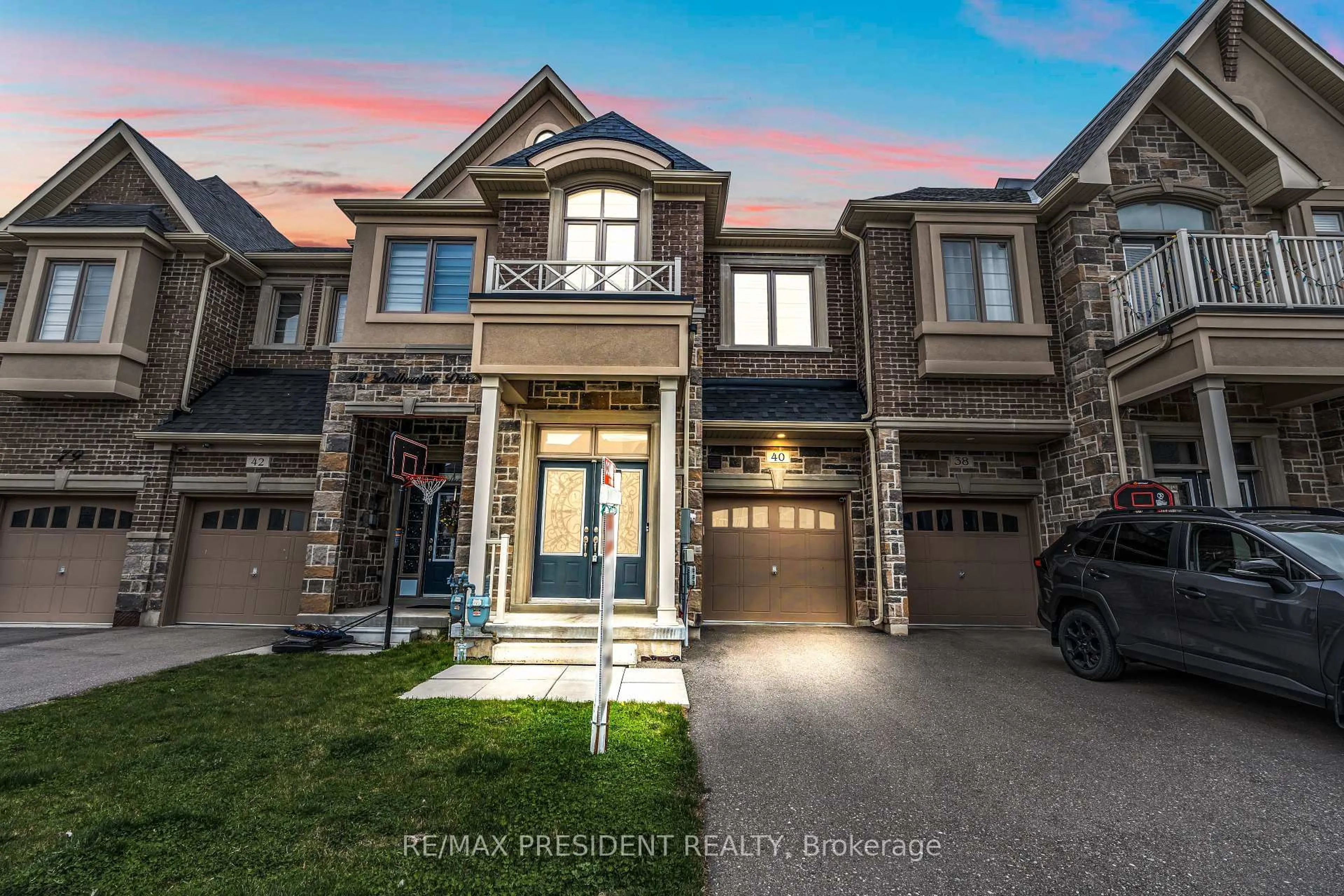 Home with brick exterior material, street for 40 Dalbeattie Dr, Brampton Ontario L6Y 6H6