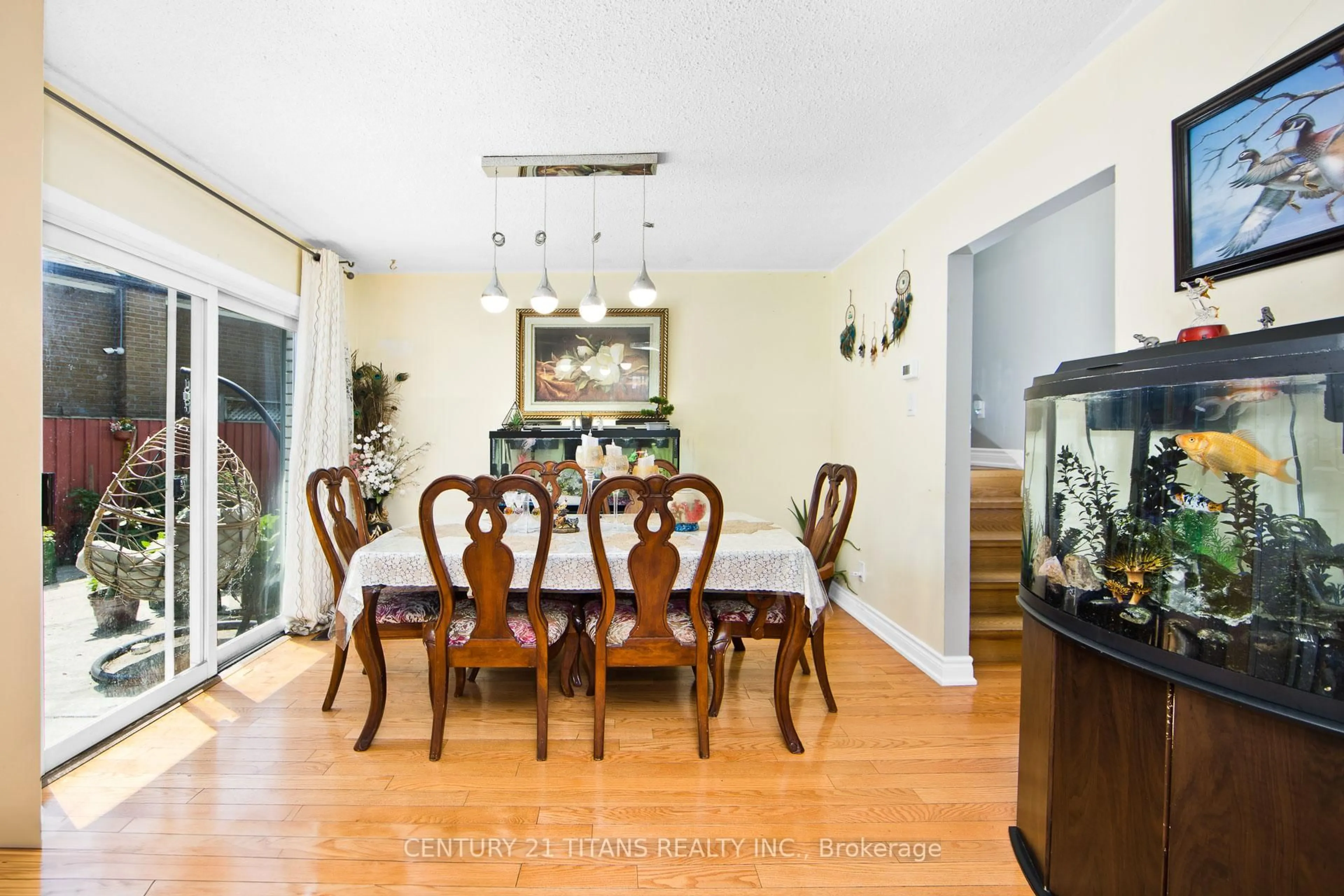 Dining room, wood/laminate floor for 7606 Netherwood Rd, Mississauga Ontario L4T 2P1