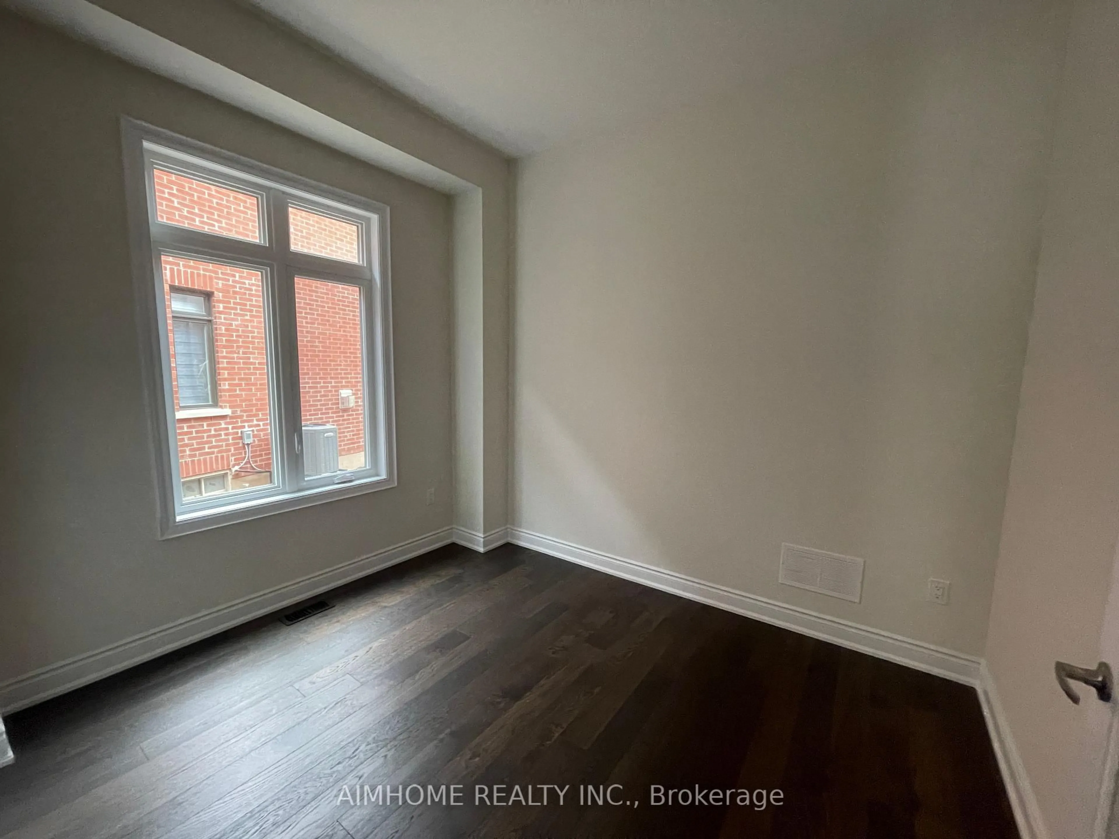 A pic of a room for 3453 Mosley Gate, Oakville Ontario L6H 0Y8