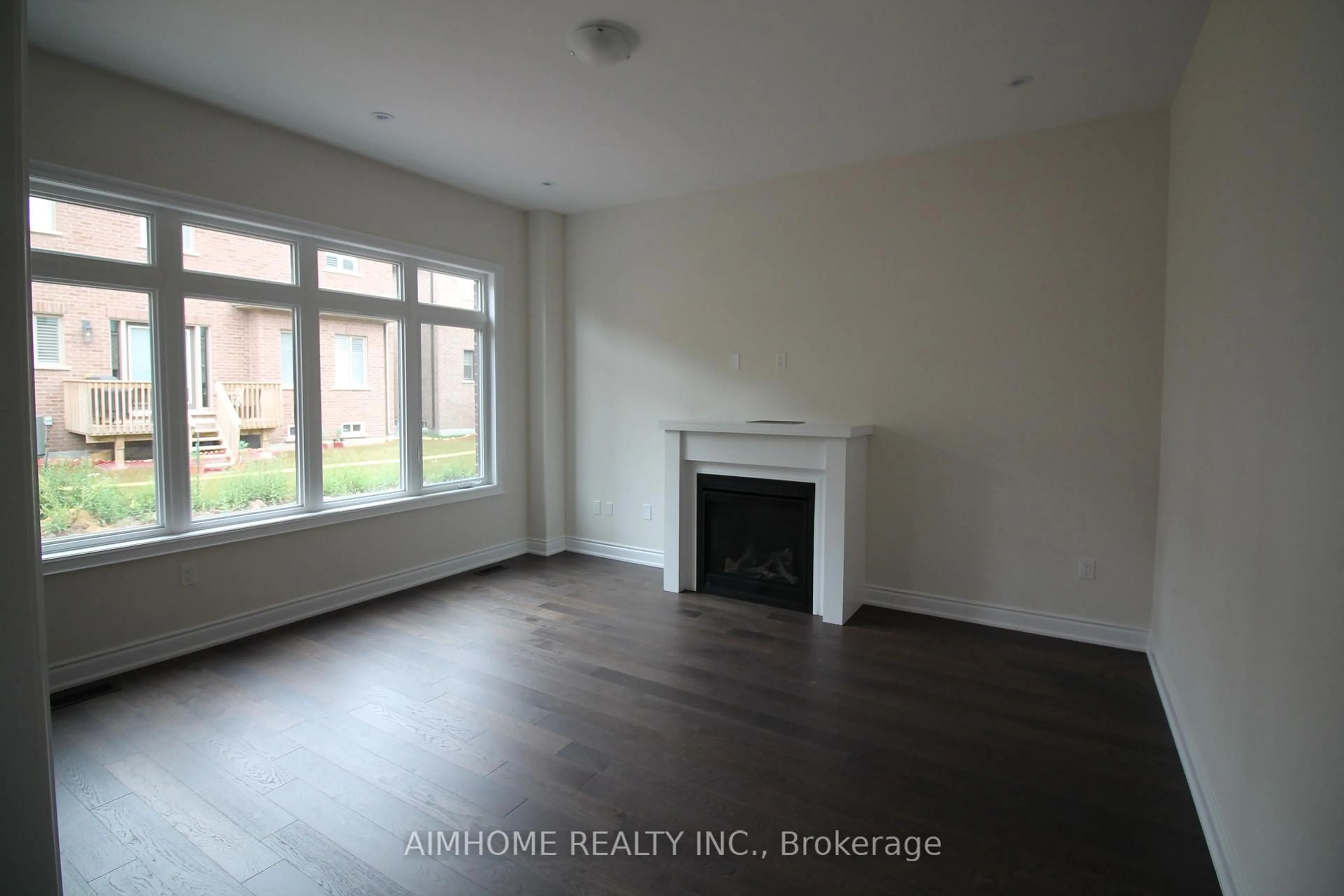 A pic of a room for 3453 Mosley Gate, Oakville Ontario L6H 0Y8