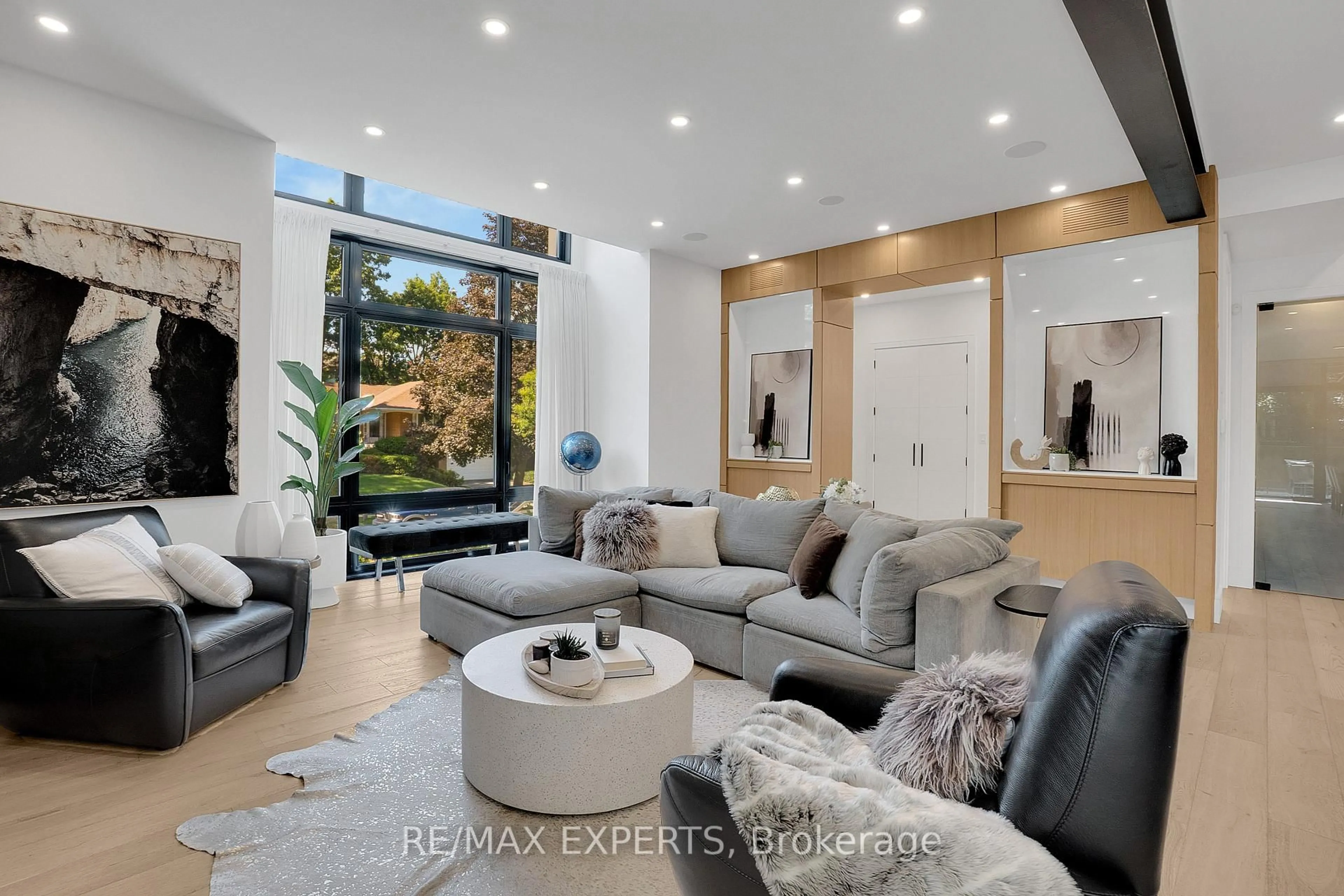 Unknown for 7 Woodvalley Dr, Toronto Ontario M9A 4H2