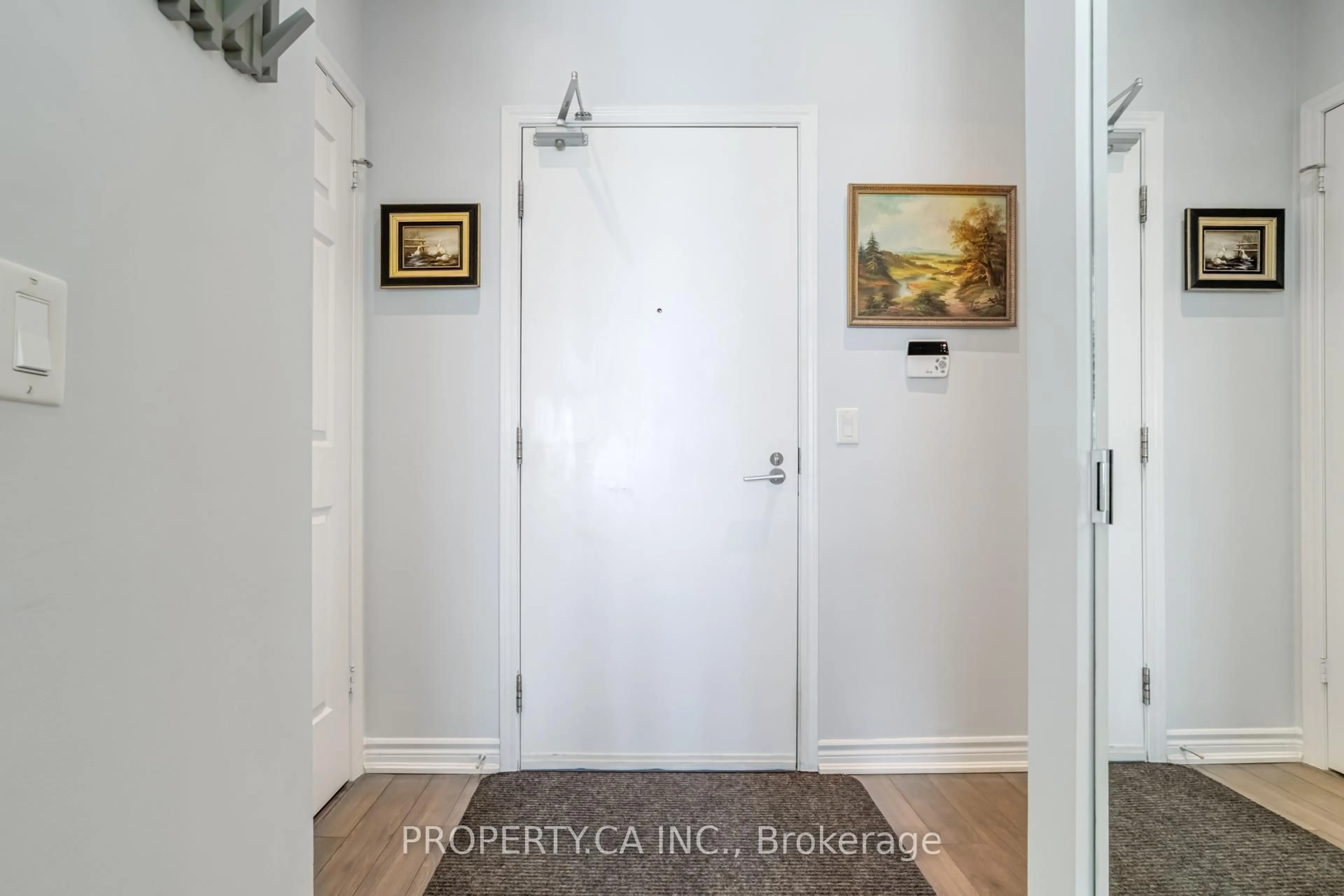 Indoor entryway for 15 James Finlay Way #1111, Toronto Ontario M3M 0B3