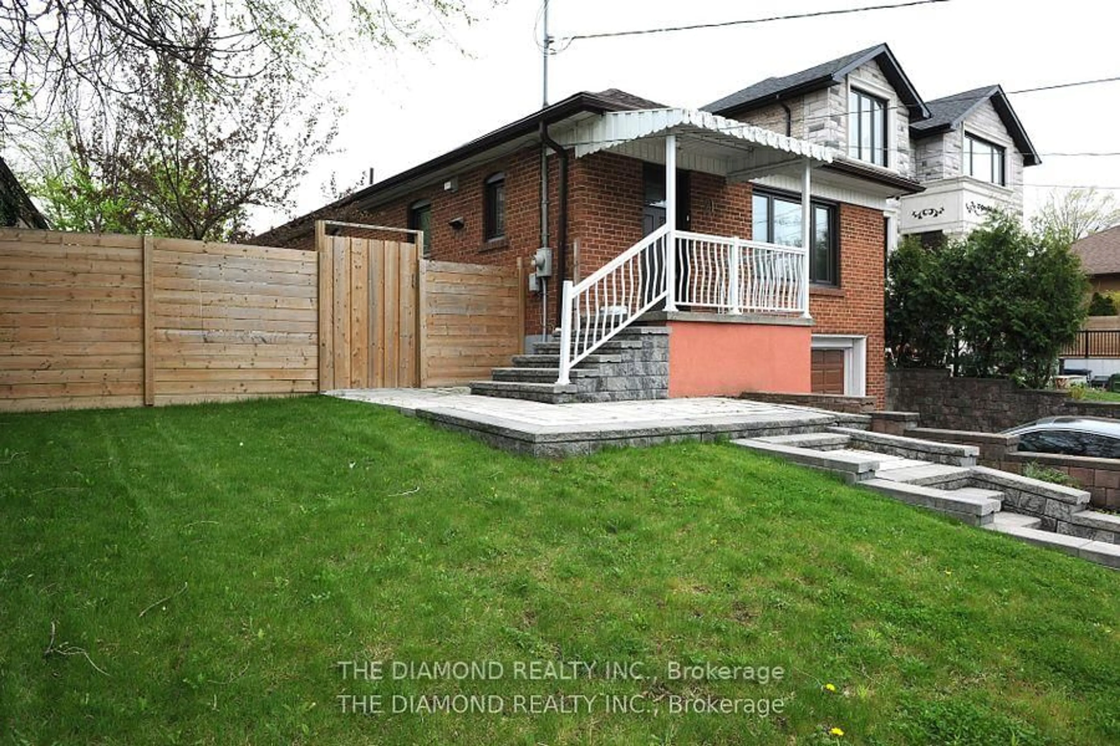 Unknown for 21 Gracefield Ave, Toronto Ontario M6L 1L2