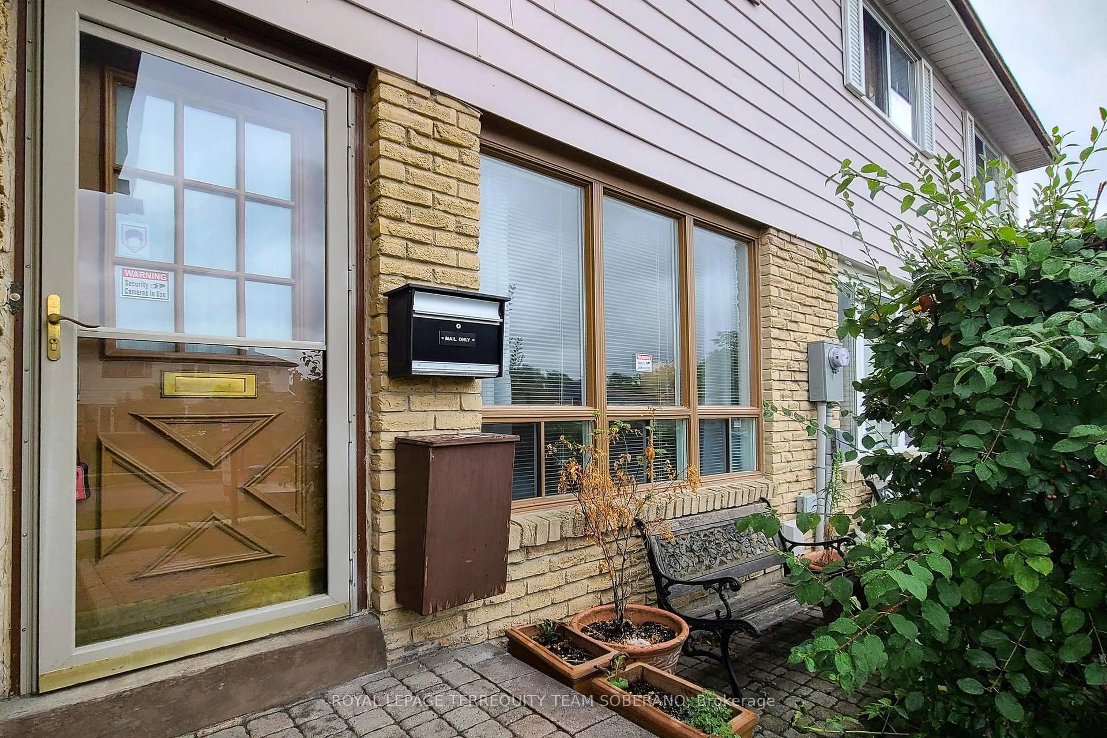 Unknown for 139 Beech St, Brampton Ontario L6V 2Z2