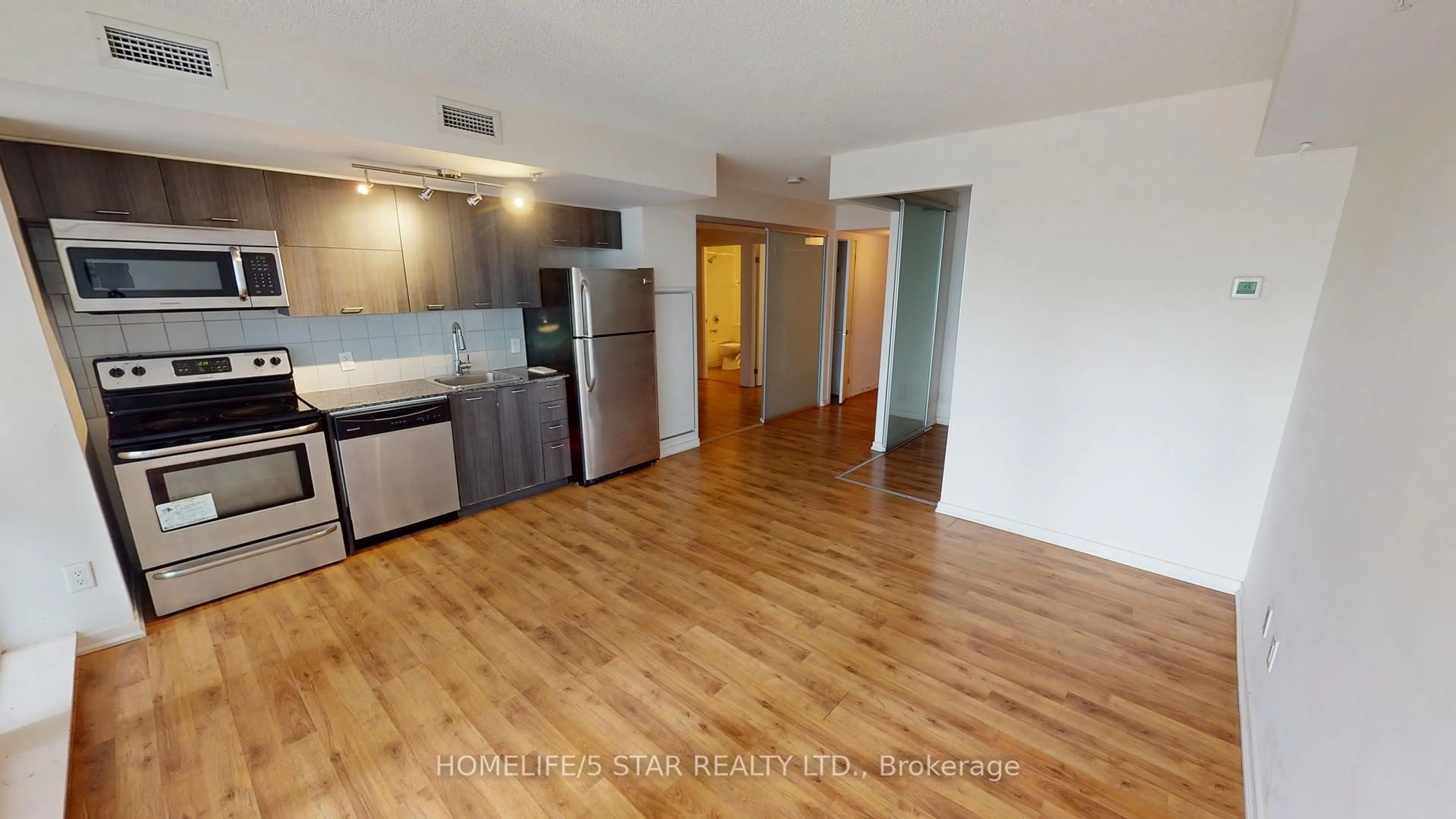 Unknown for 20 JOE SHUSTER Way #321, Toronto Ontario M6K 0A3